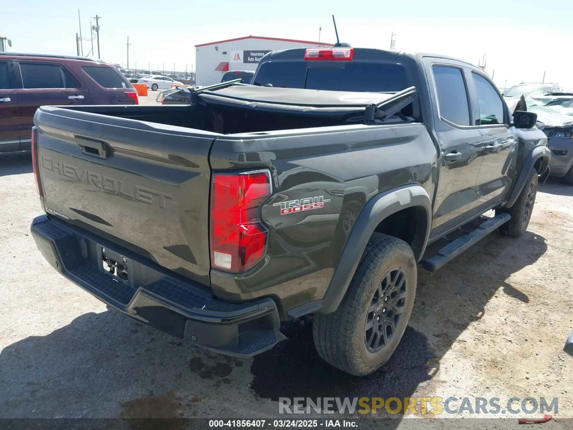 4 Photograph of a damaged car 1GCPTEEK3P1183301 CHEVROLET COLORADO 2023