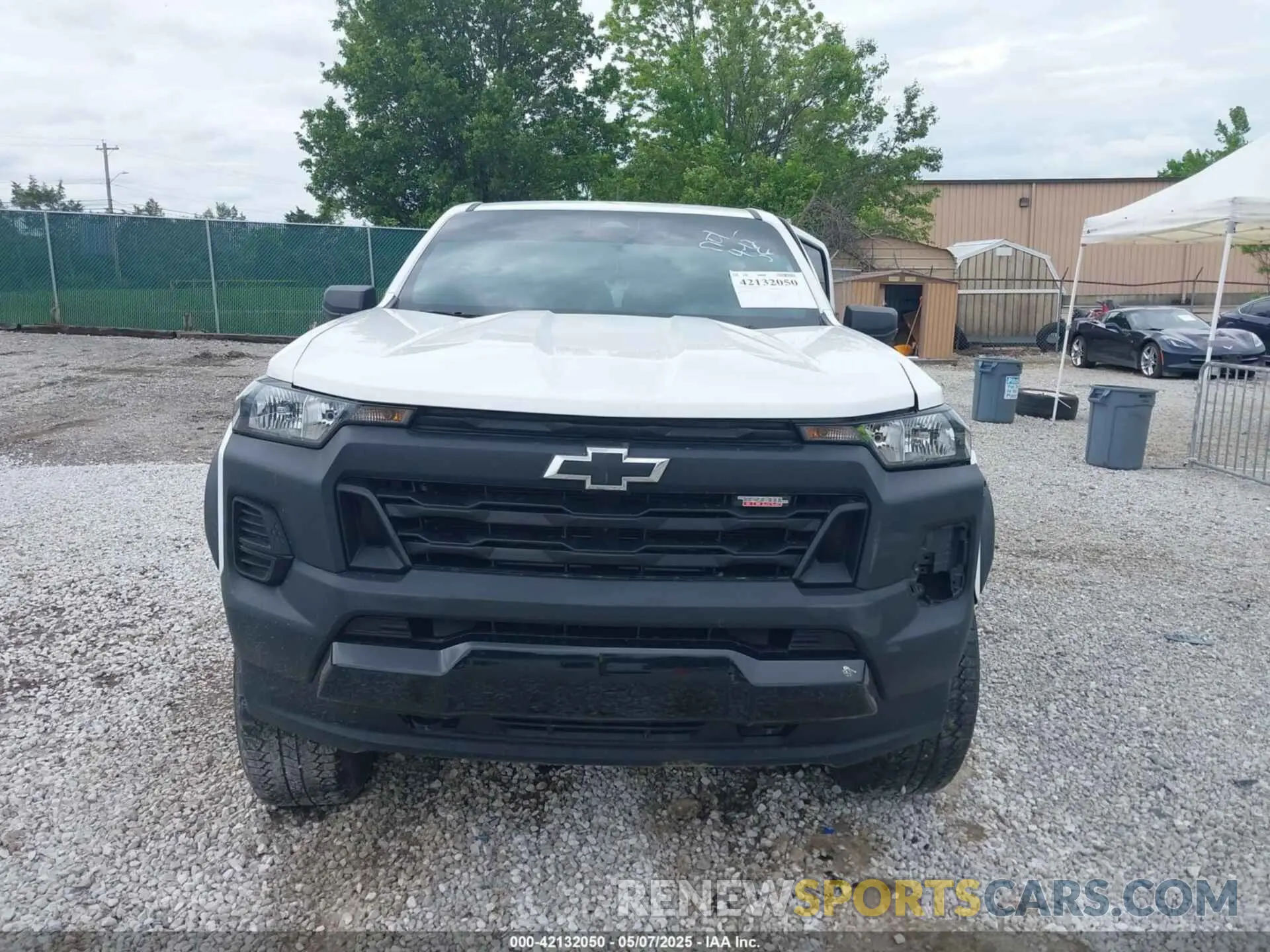 12 Photograph of a damaged car 1GCPTEEK3P1202011 CHEVROLET COLORADO 2023