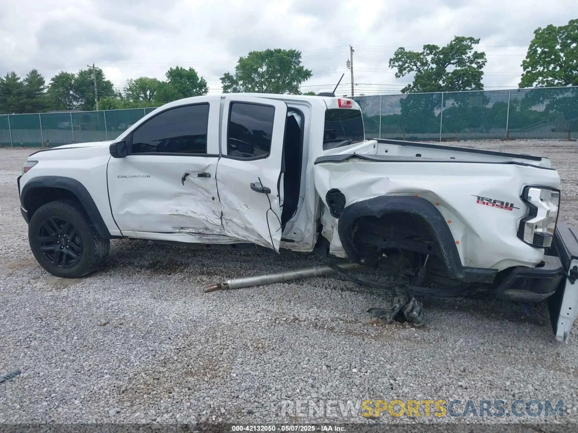 6 Photograph of a damaged car 1GCPTEEK3P1202011 CHEVROLET COLORADO 2023