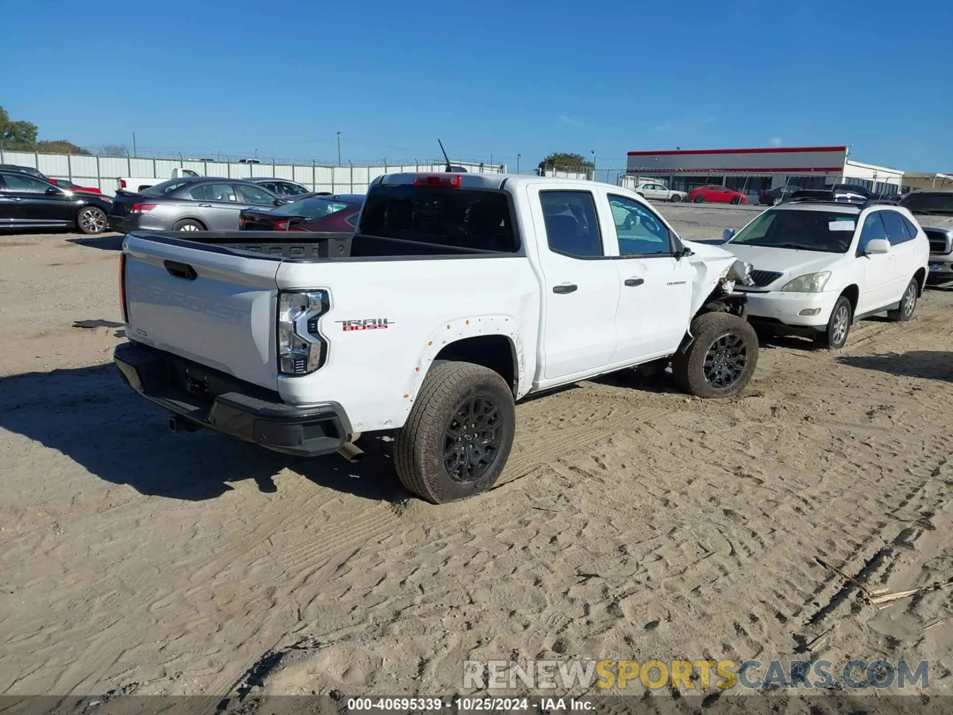 4 Photograph of a damaged car 1GCPTEEK9P1245719 CHEVROLET COLORADO 2023