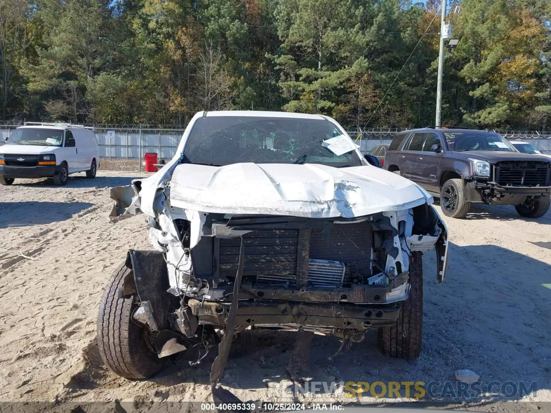 6 Photograph of a damaged car 1GCPTEEK9P1245719 CHEVROLET COLORADO 2023