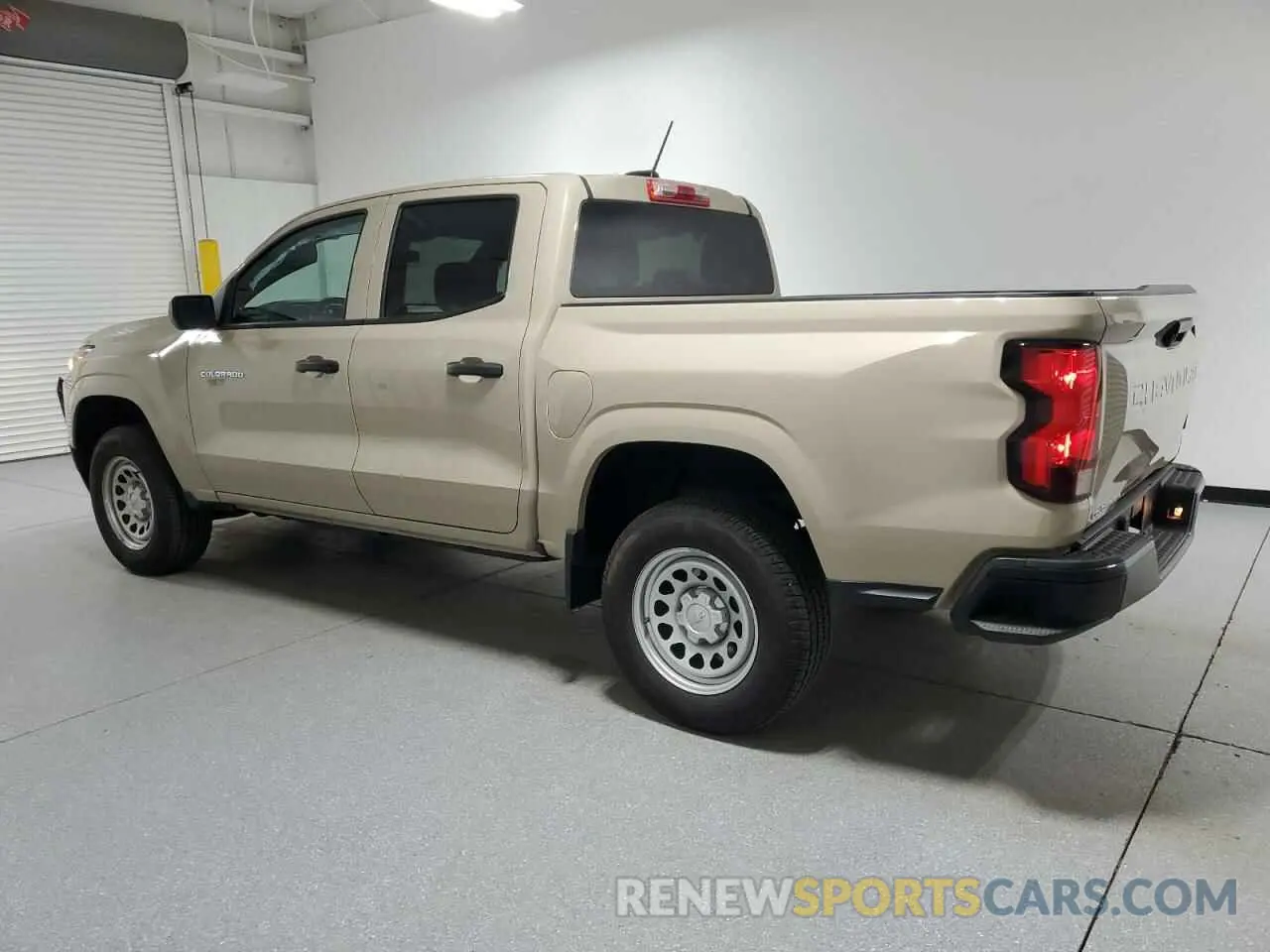 2 Photograph of a damaged car 1GCGSBEC1R1145420 CHEVROLET COLORADO 2024