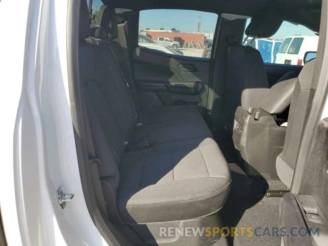 10 Photograph of a damaged car 1GCGSBEC1R1250216 CHEVROLET COLORADO 2024