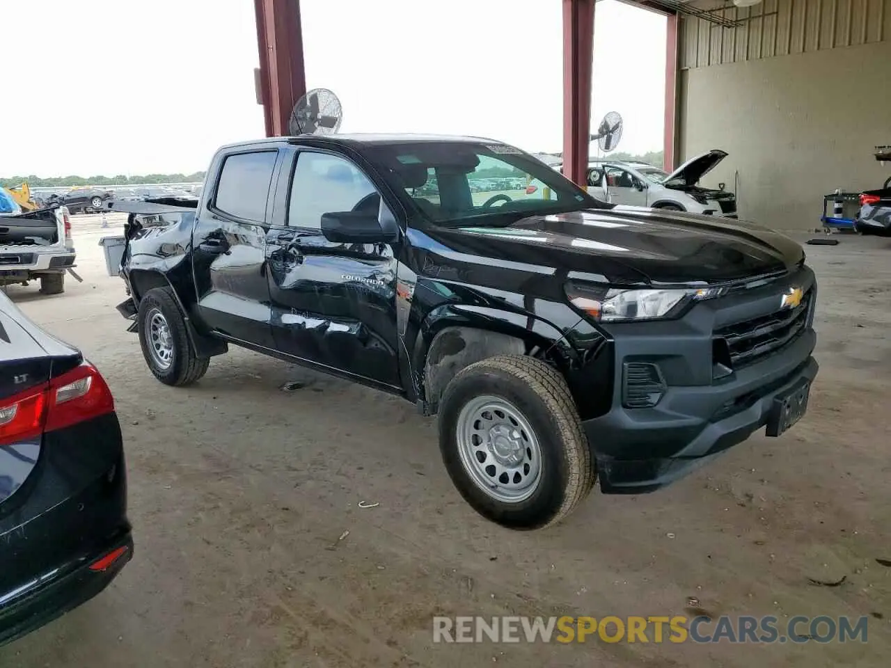 4 Photograph of a damaged car 1GCGSBEC3R1226273 CHEVROLET COLORADO 2024