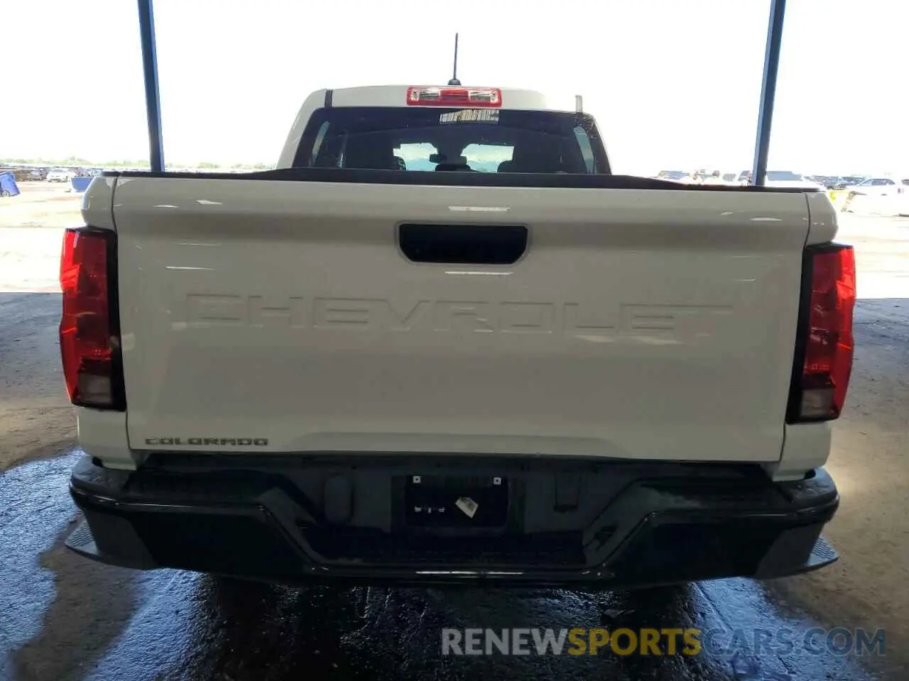 6 Photograph of a damaged car 1GCGSBEC3R1238651 CHEVROLET COLORADO 2024