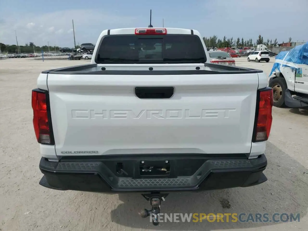 6 Photograph of a damaged car 1GCGSBEC4R1214049 CHEVROLET COLORADO 2024