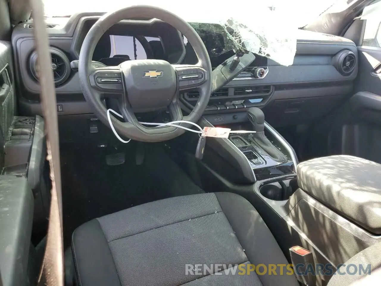8 Photograph of a damaged car 1GCGSBEC8R1132891 CHEVROLET COLORADO 2024