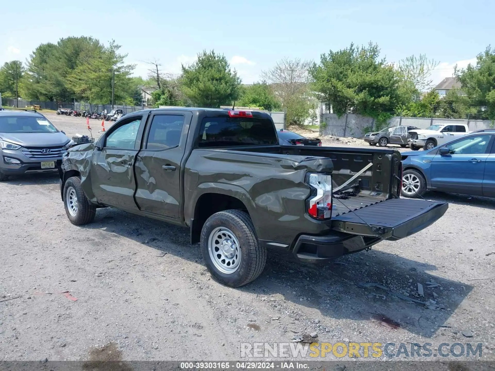 3 Photograph of a damaged car 1GCGSBEC8R1134107 CHEVROLET COLORADO 2024