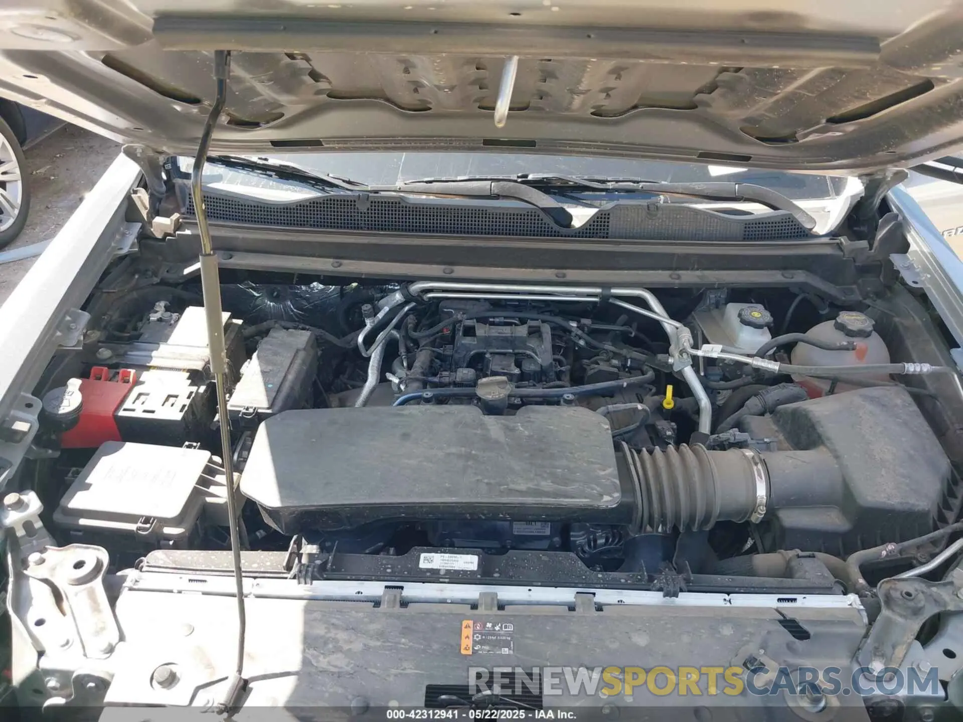 10 Photograph of a damaged car 1GCGSBEC8R1183047 CHEVROLET COLORADO 2024