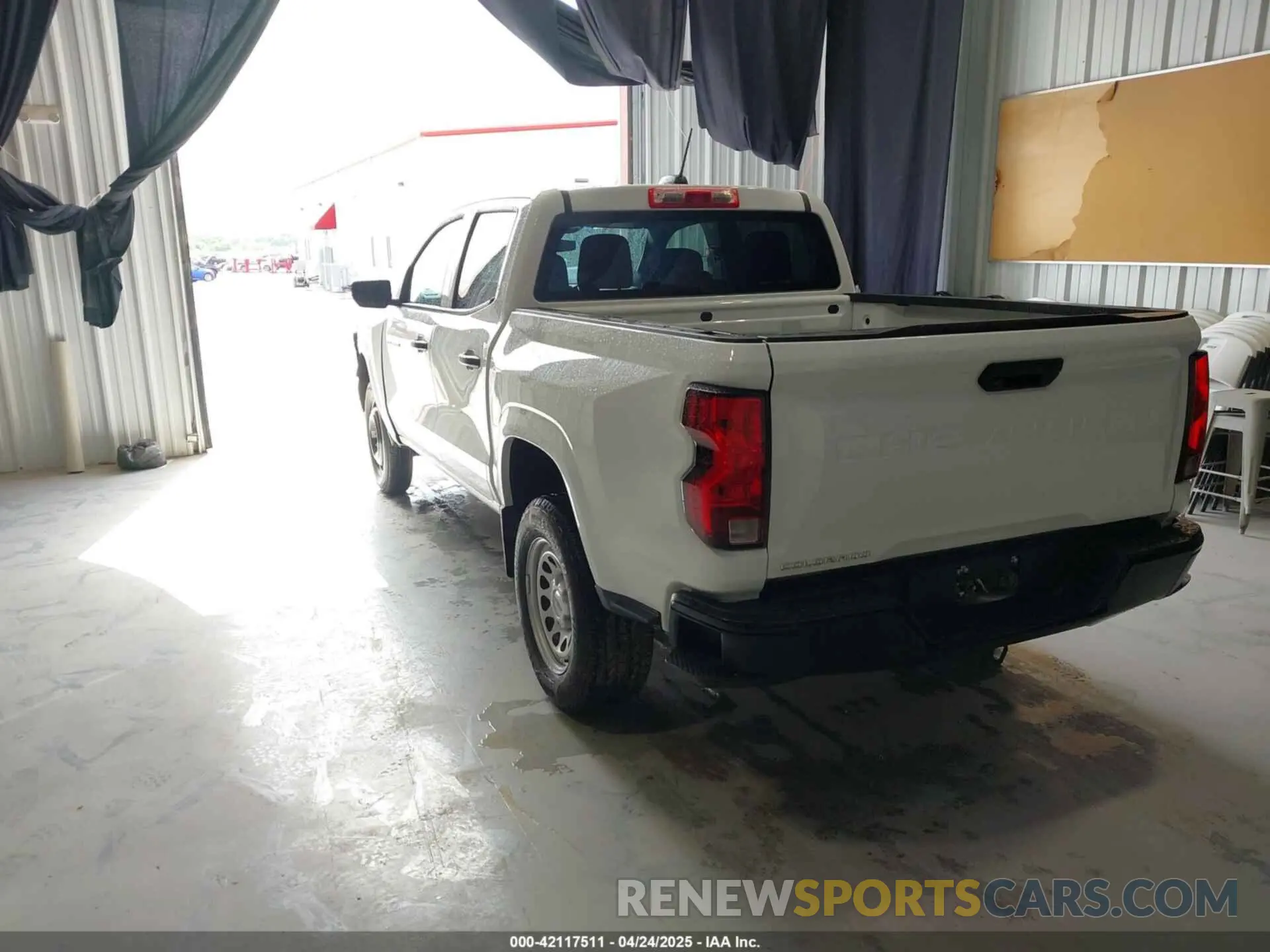 3 Photograph of a damaged car 1GCGSBEC8R1213406 CHEVROLET COLORADO 2024