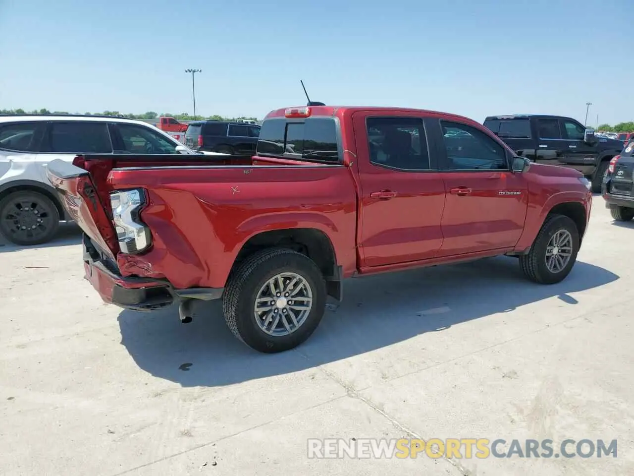 3 Photograph of a damaged car 1GCGSCEC8R1107964 CHEVROLET COLORADO 2024