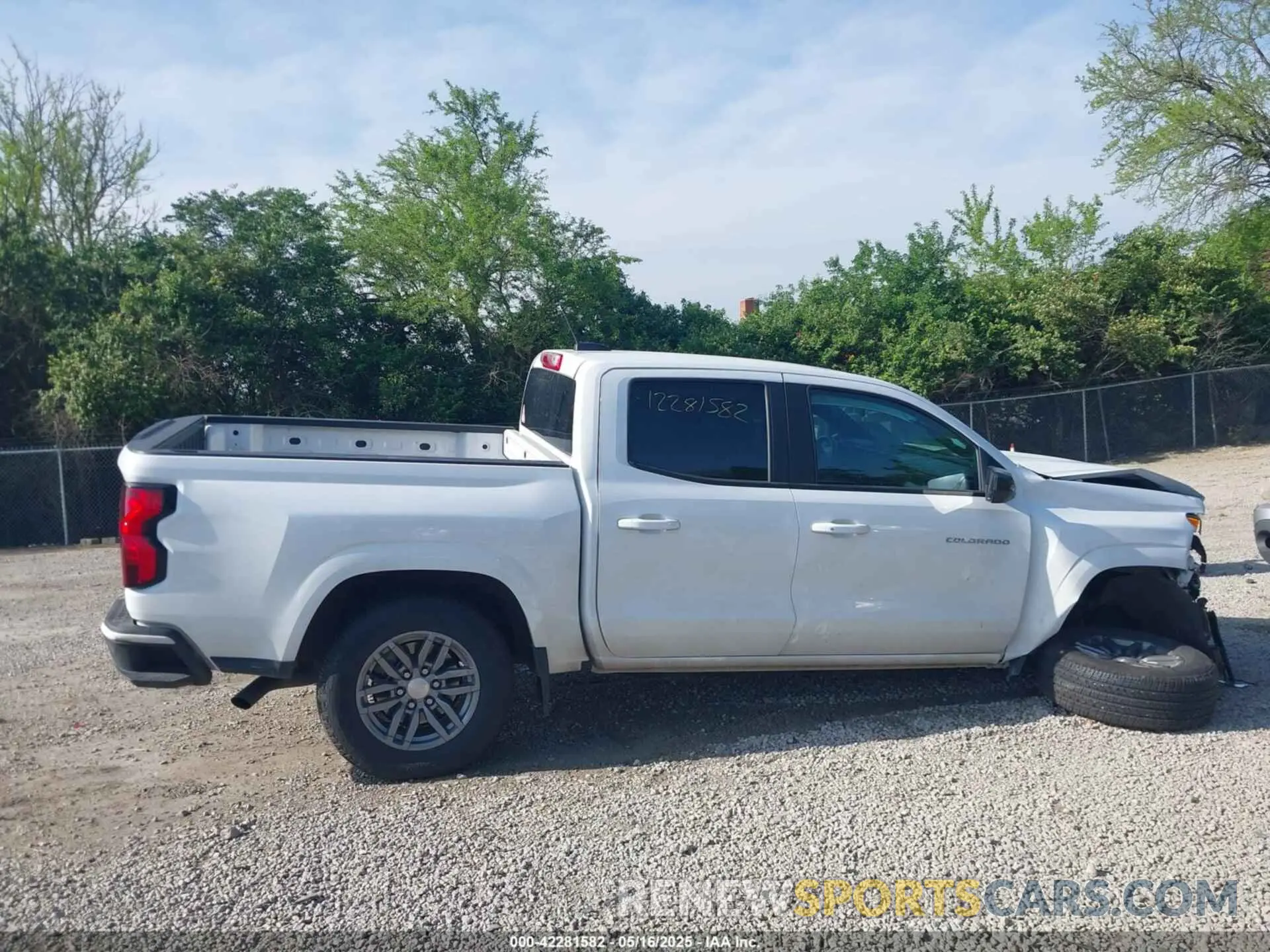 13 Photograph of a damaged car 1GCPSCEK6R1198160 CHEVROLET COLORADO 2024