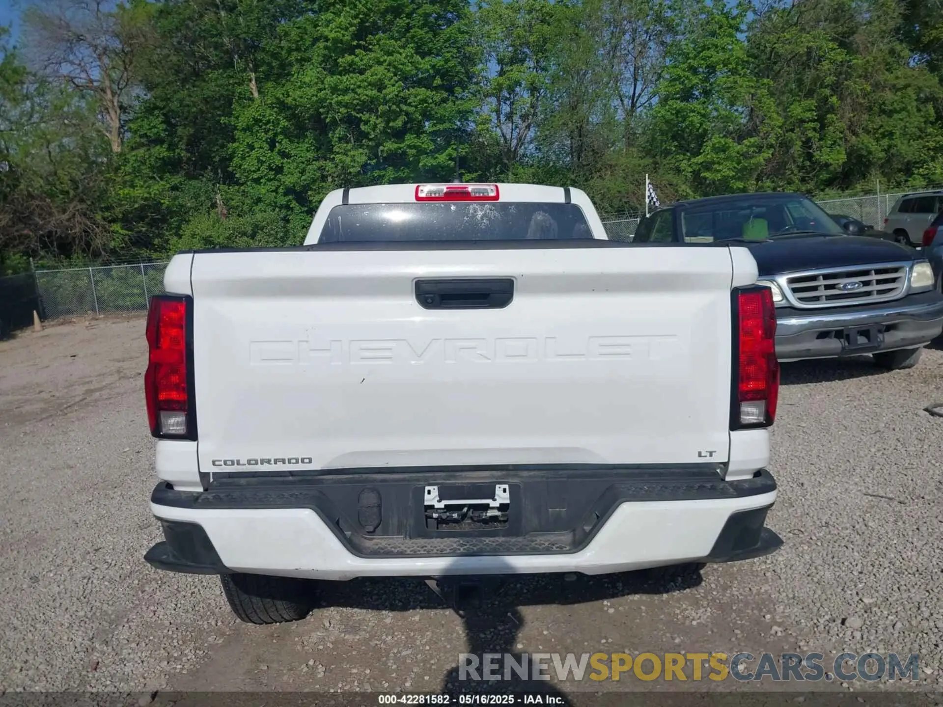16 Photograph of a damaged car 1GCPSCEK6R1198160 CHEVROLET COLORADO 2024