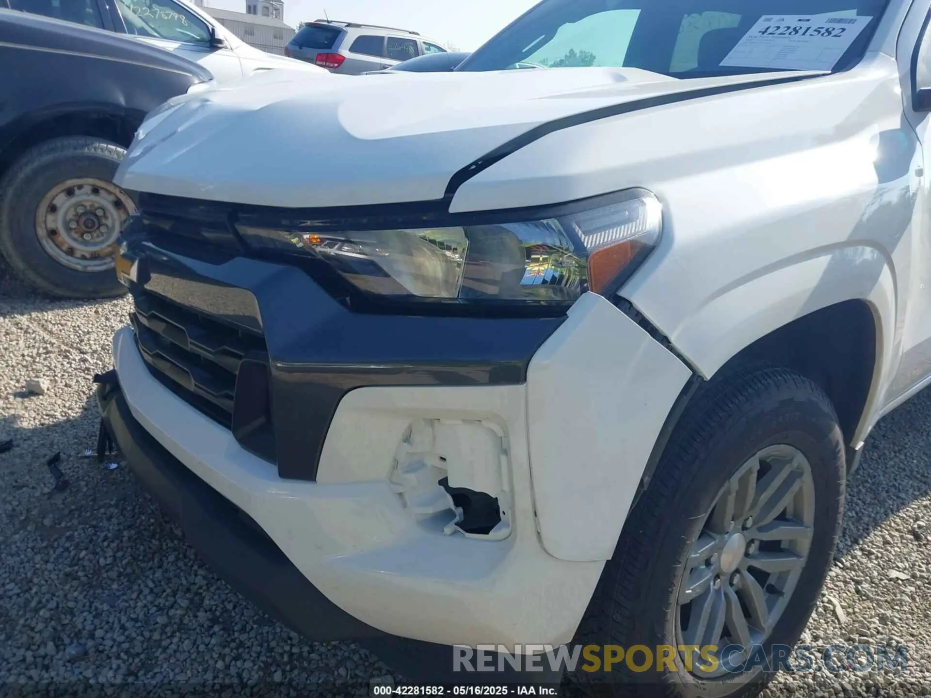 18 Photograph of a damaged car 1GCPSCEK6R1198160 CHEVROLET COLORADO 2024