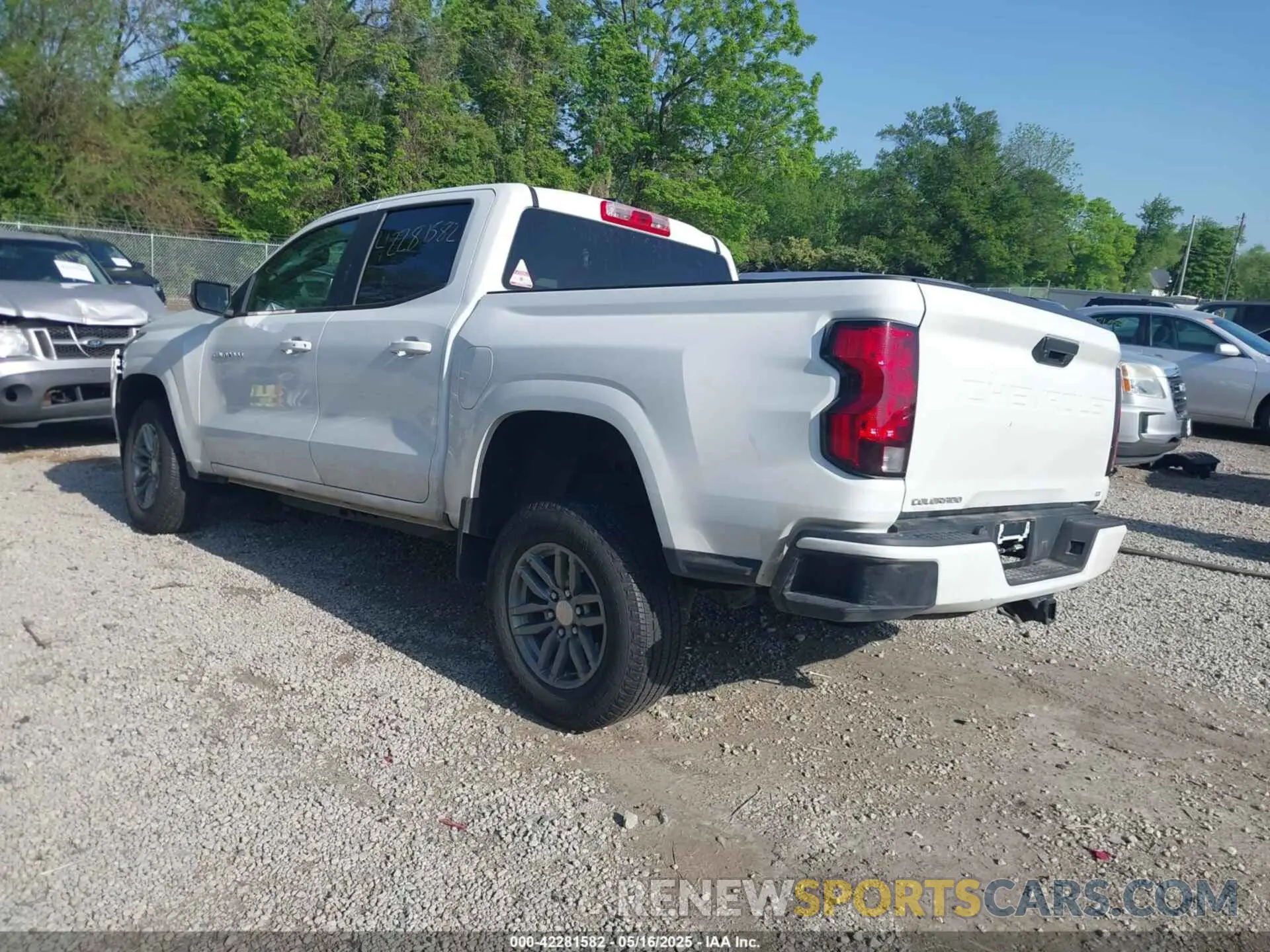 3 Photograph of a damaged car 1GCPSCEK6R1198160 CHEVROLET COLORADO 2024