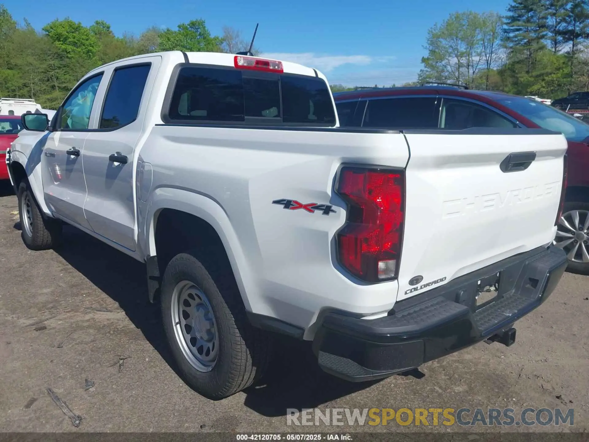 3 Photograph of a damaged car 1GCPTBEK0R1306831 CHEVROLET COLORADO 2024