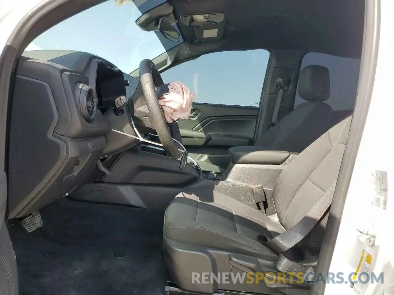 7 Photograph of a damaged car 1GCPTBEK8R1112919 CHEVROLET COLORADO 2024