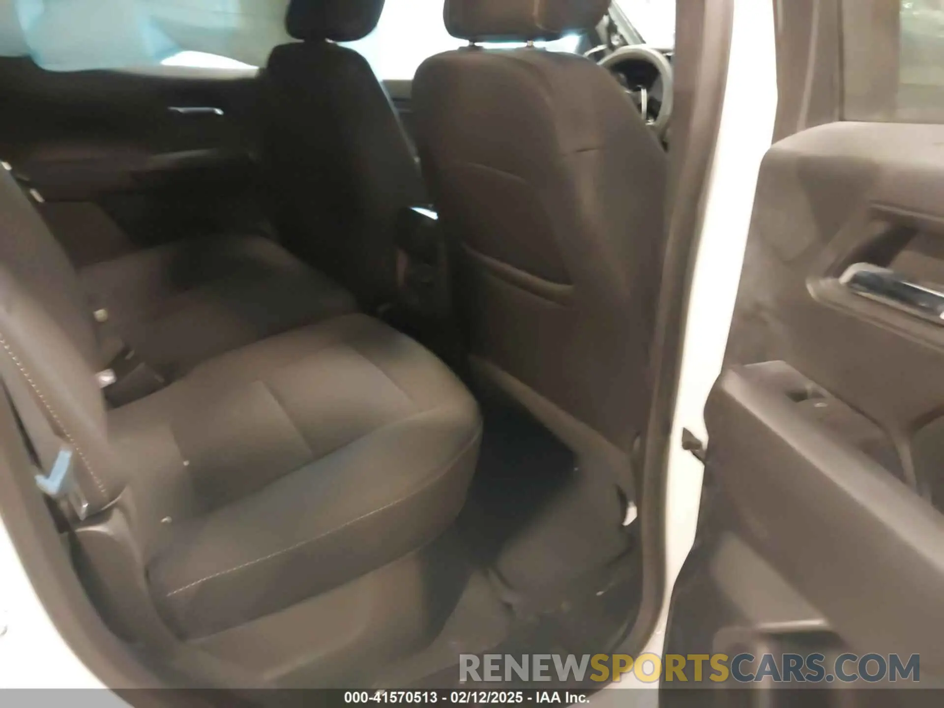 8 Photograph of a damaged car 1GCPTCEK1R1131804 CHEVROLET COLORADO 2024