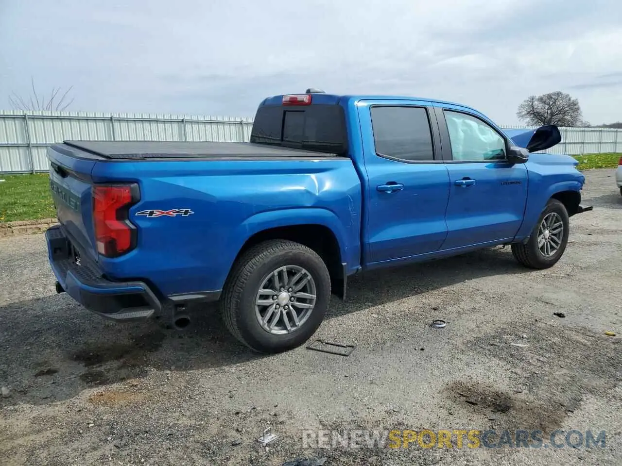 3 Photograph of a damaged car 1GCPTCEK2R1117412 CHEVROLET COLORADO 2024