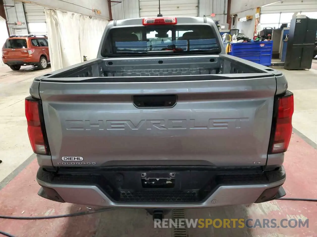 6 Photograph of a damaged car 1GCPTCEK6R1163535 CHEVROLET COLORADO 2024