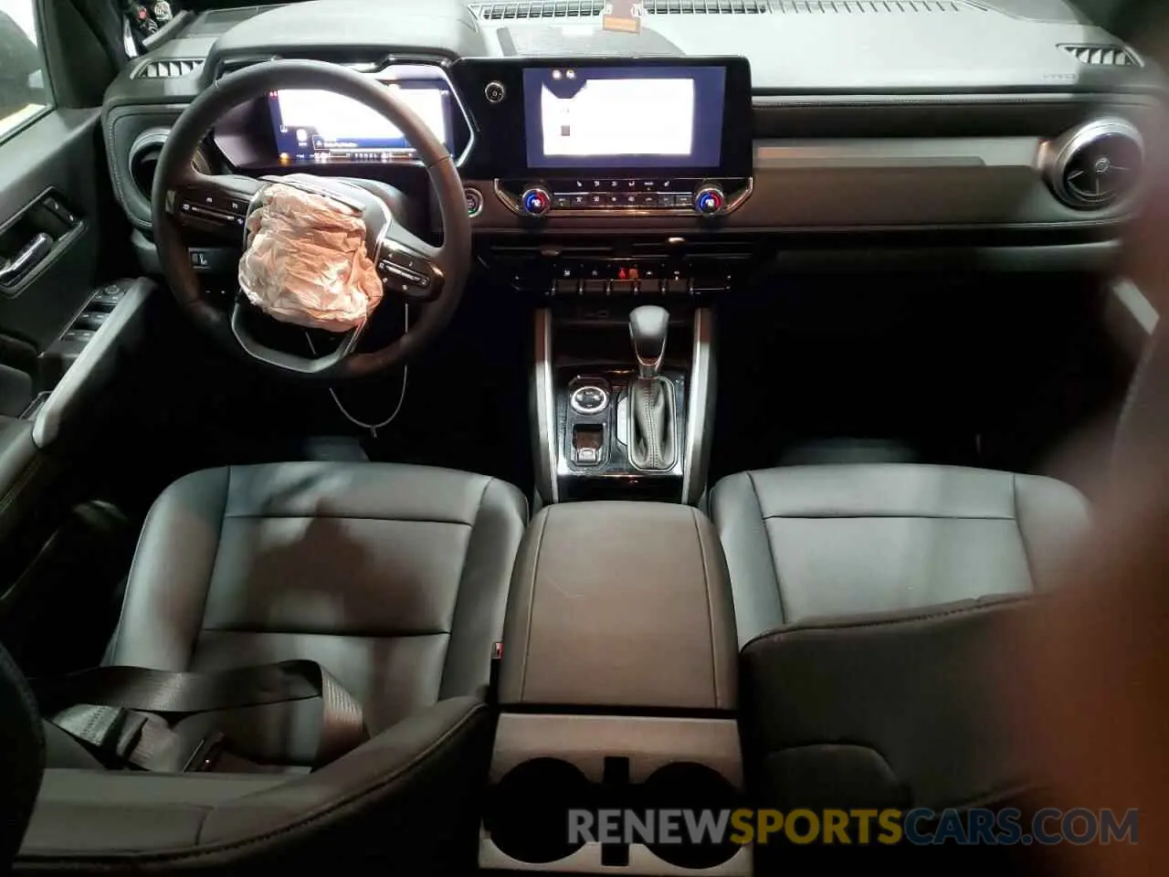 8 Photograph of a damaged car 1GCPTCEK6R1163535 CHEVROLET COLORADO 2024
