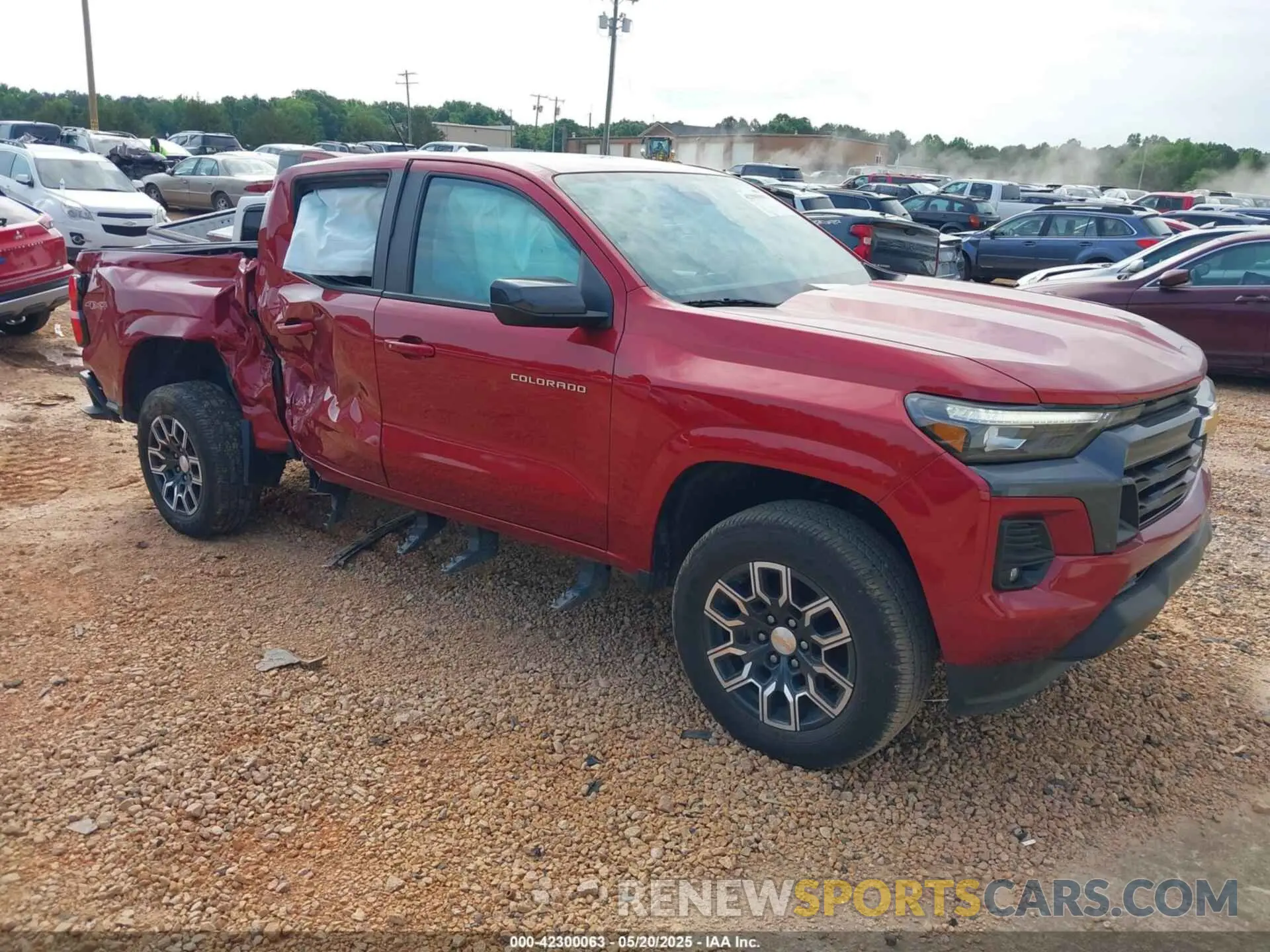 1 Photograph of a damaged car 1GCPTCEK9R1130349 CHEVROLET COLORADO 2024