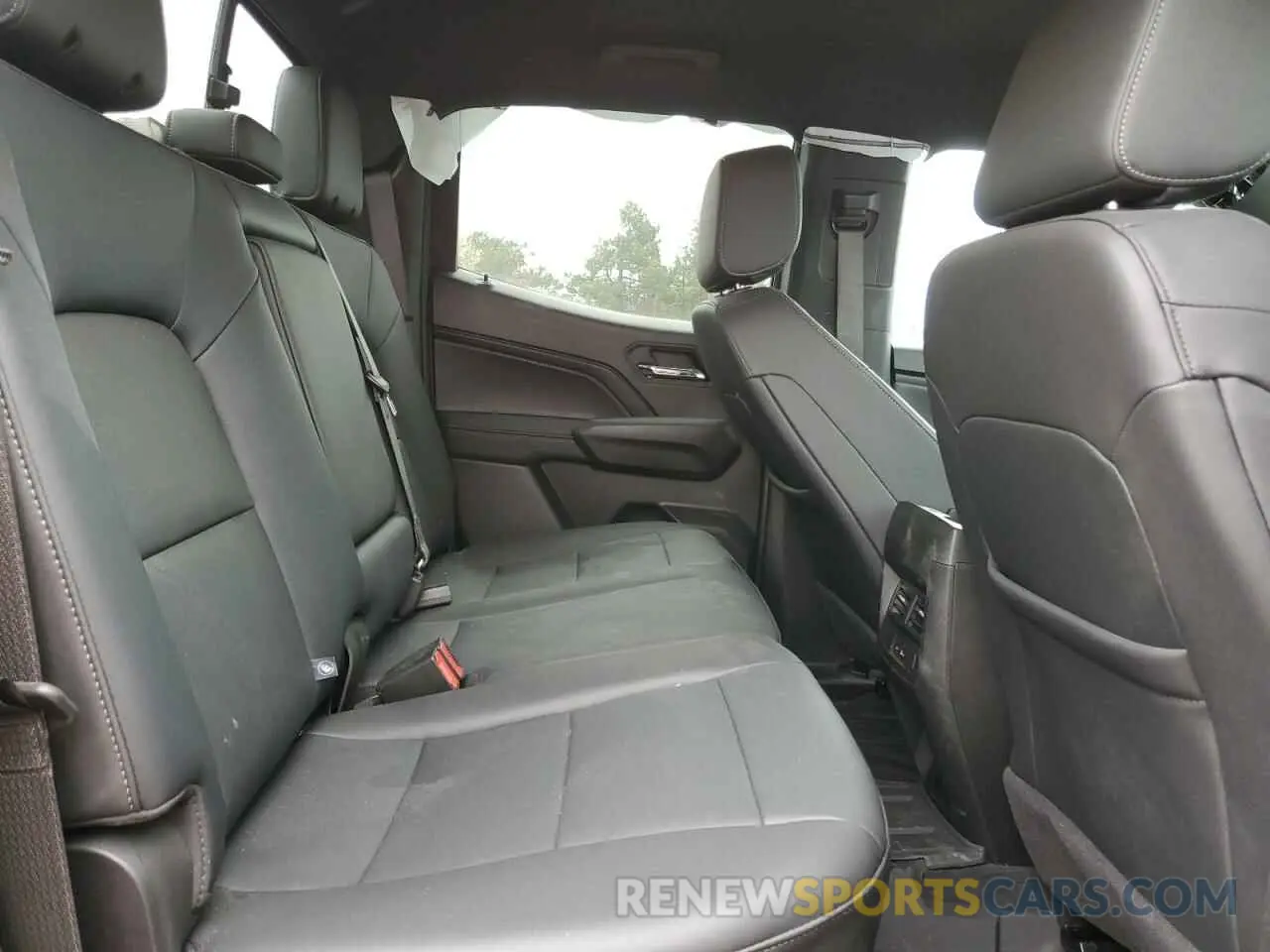 10 Photograph of a damaged car 1GCPTCEKXR1144504 CHEVROLET COLORADO 2024