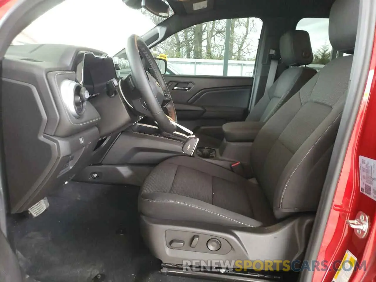 7 Photograph of a damaged car 1GCPTCEKXR1299487 CHEVROLET COLORADO 2024