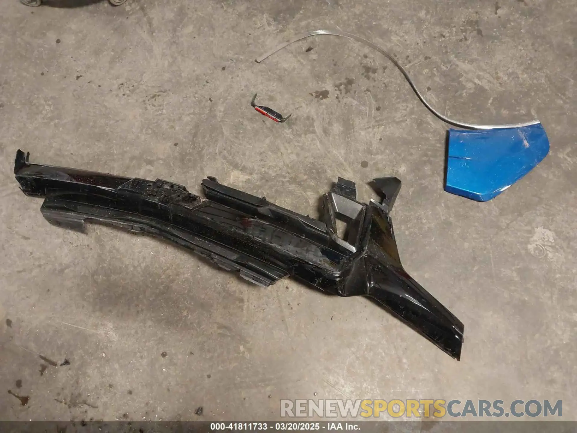 12 Photograph of a damaged car 1GCPTDEK0R1120279 CHEVROLET COLORADO 2024