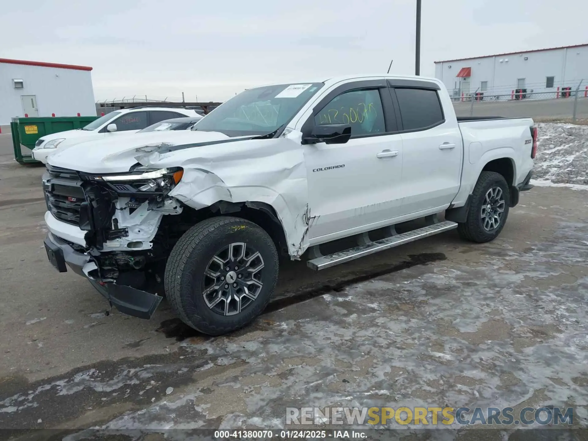 2 Photograph of a damaged car 1GCPTDEK1R1113664 CHEVROLET COLORADO 2024