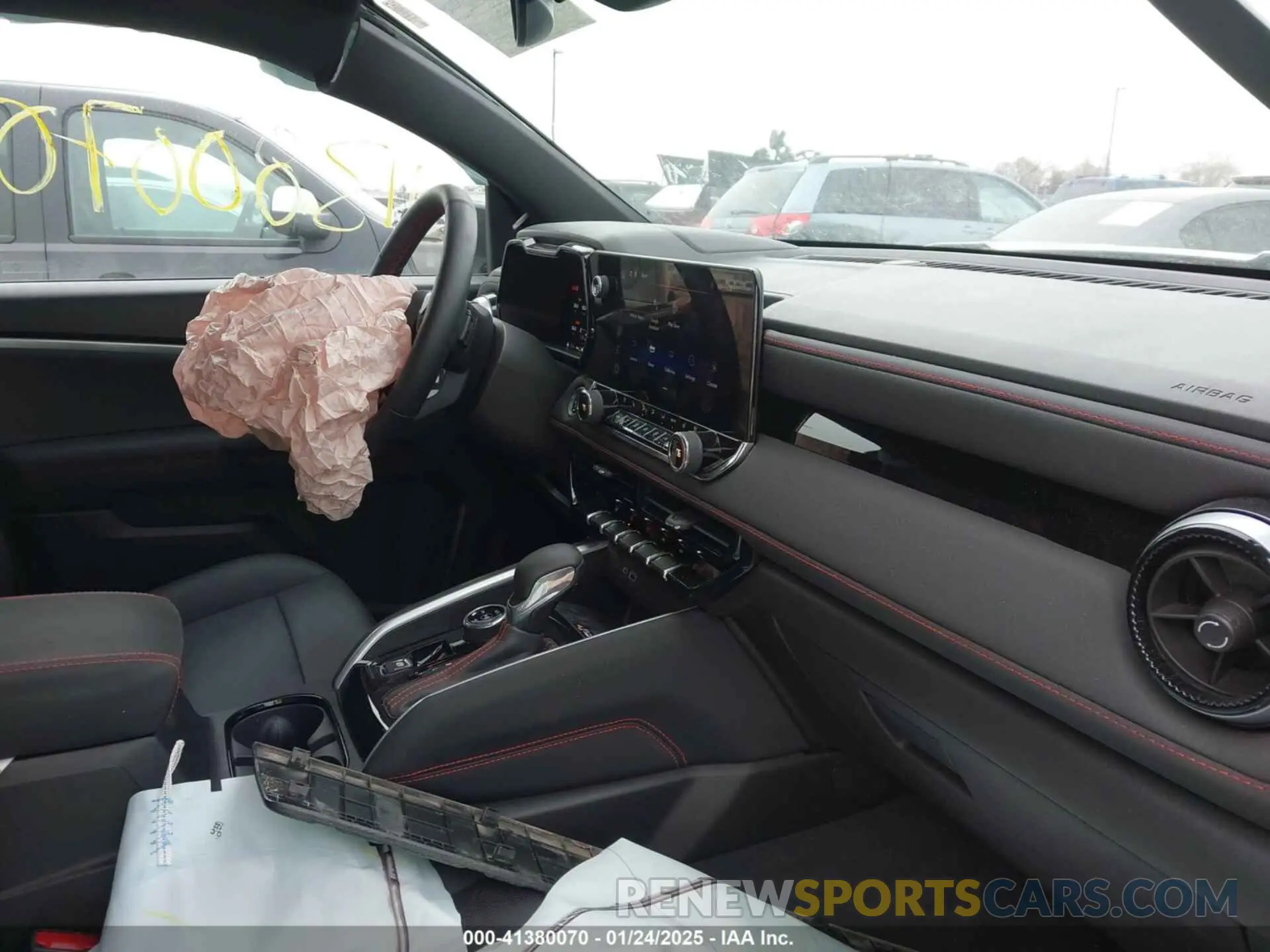 5 Photograph of a damaged car 1GCPTDEK1R1113664 CHEVROLET COLORADO 2024