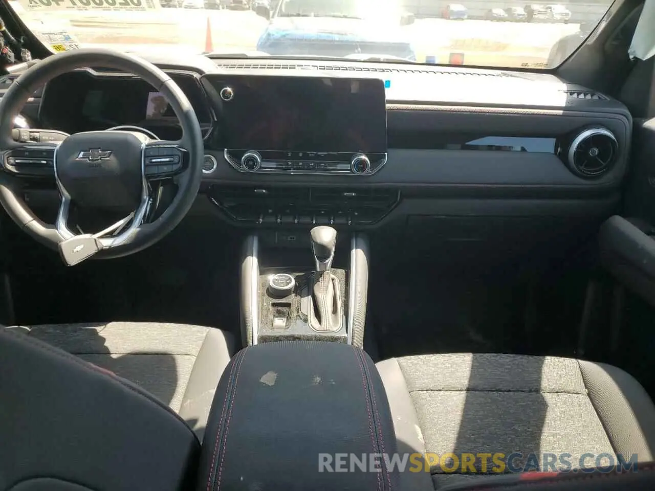 8 Photograph of a damaged car 1GCPTDEK1R1244321 CHEVROLET COLORADO 2024