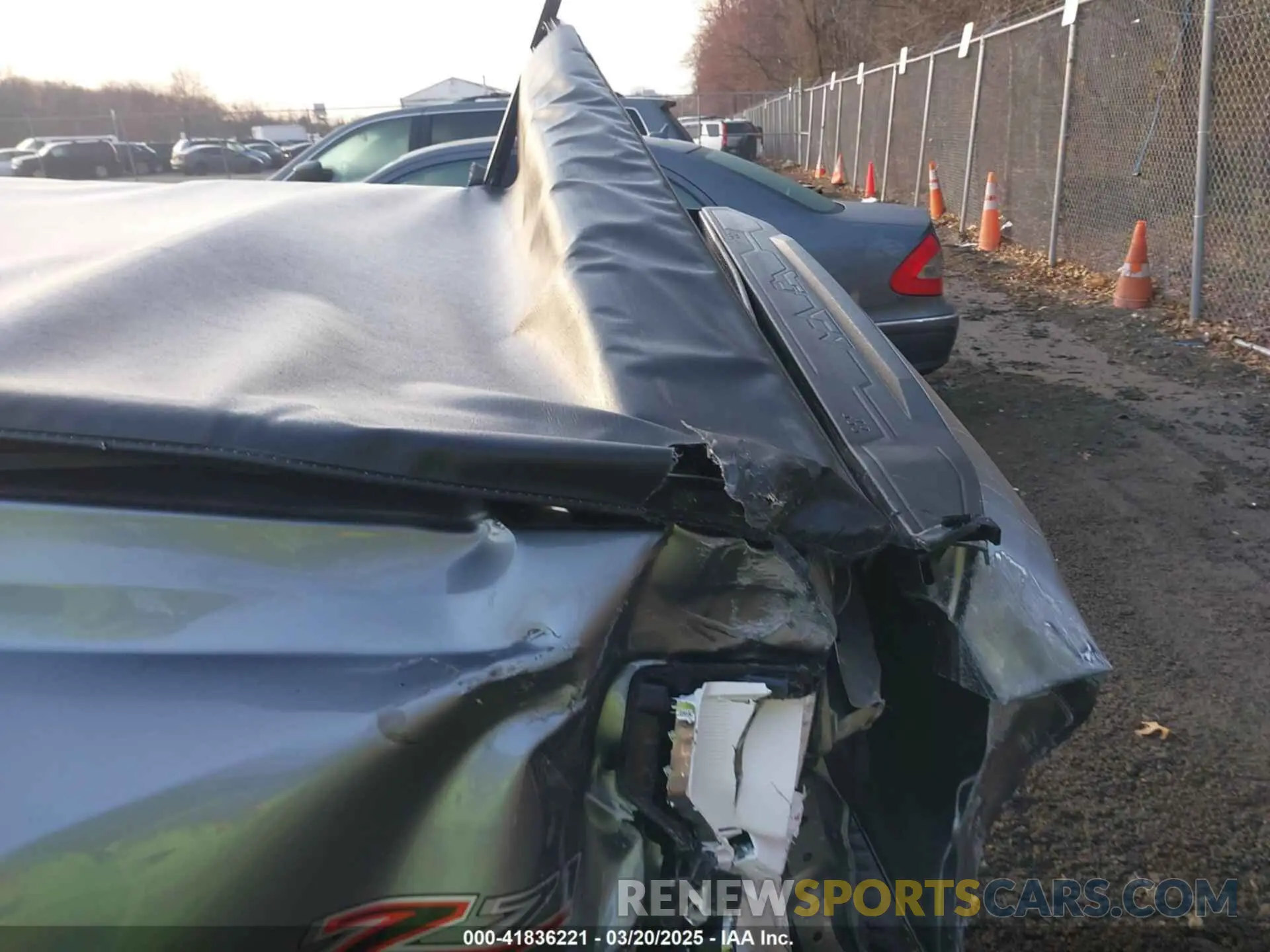18 Photograph of a damaged car 1GCPTDEK3R1122785 CHEVROLET COLORADO 2024