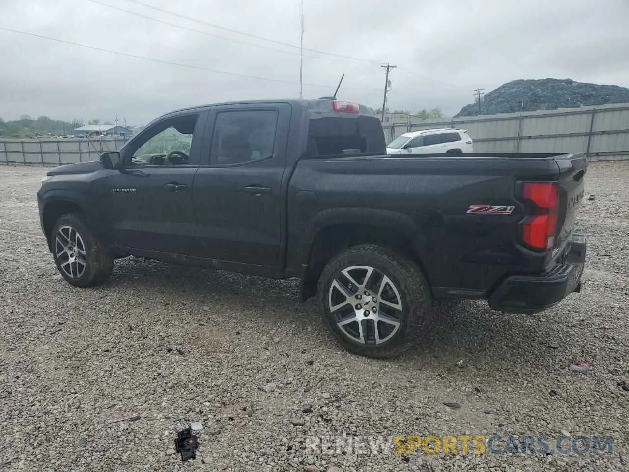2 Photograph of a damaged car 1GCPTDEK3R1287946 CHEVROLET COLORADO 2024
