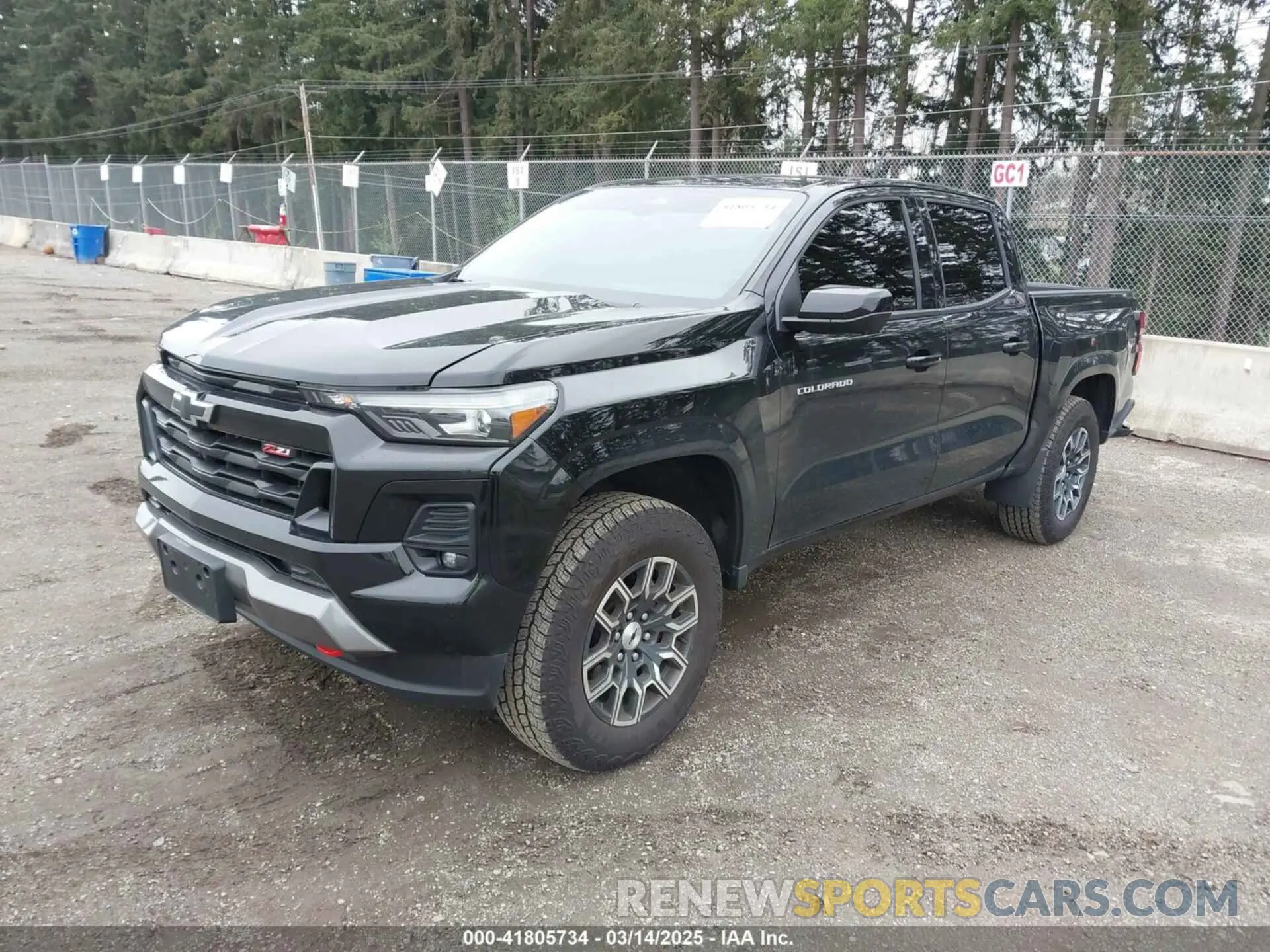 2 Photograph of a damaged car 1GCPTDEK5R1196760 CHEVROLET COLORADO 2024