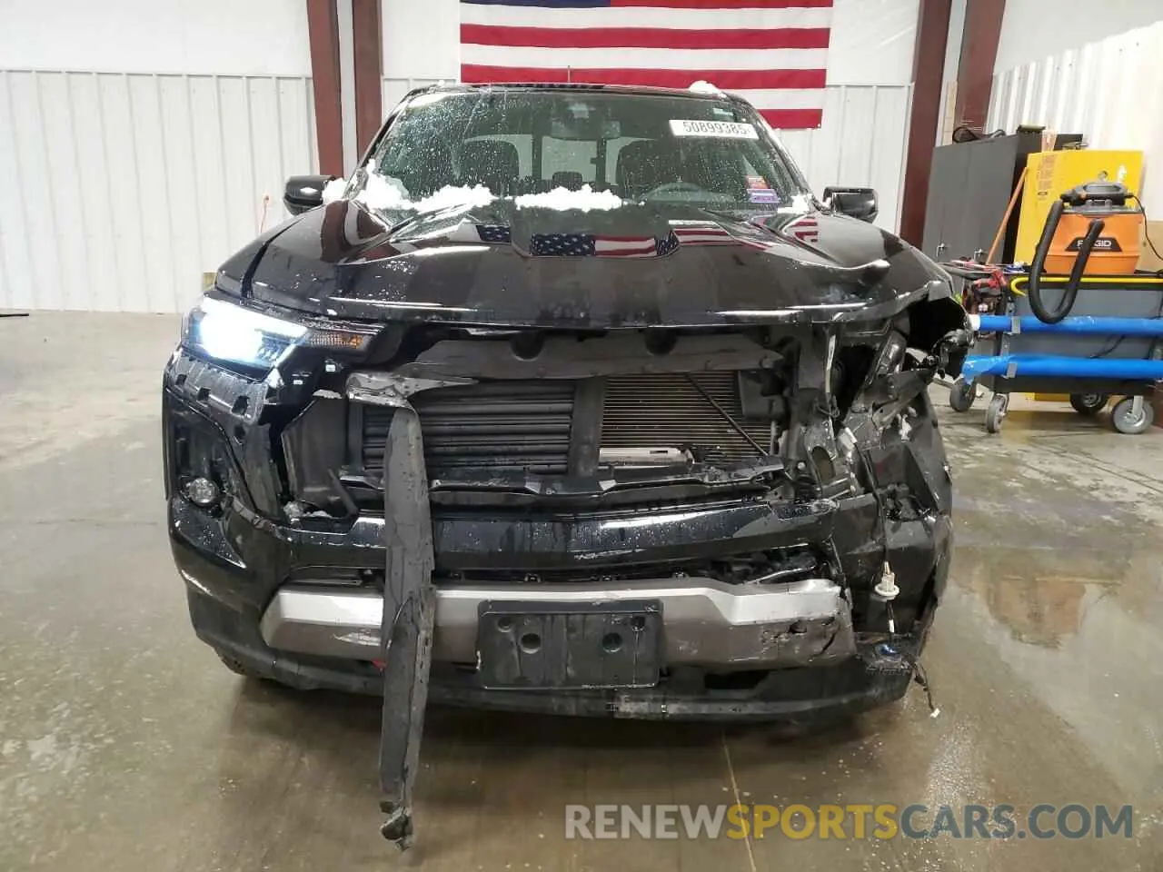 5 Photograph of a damaged car 1GCPTDEK5R1201021 CHEVROLET COLORADO 2024