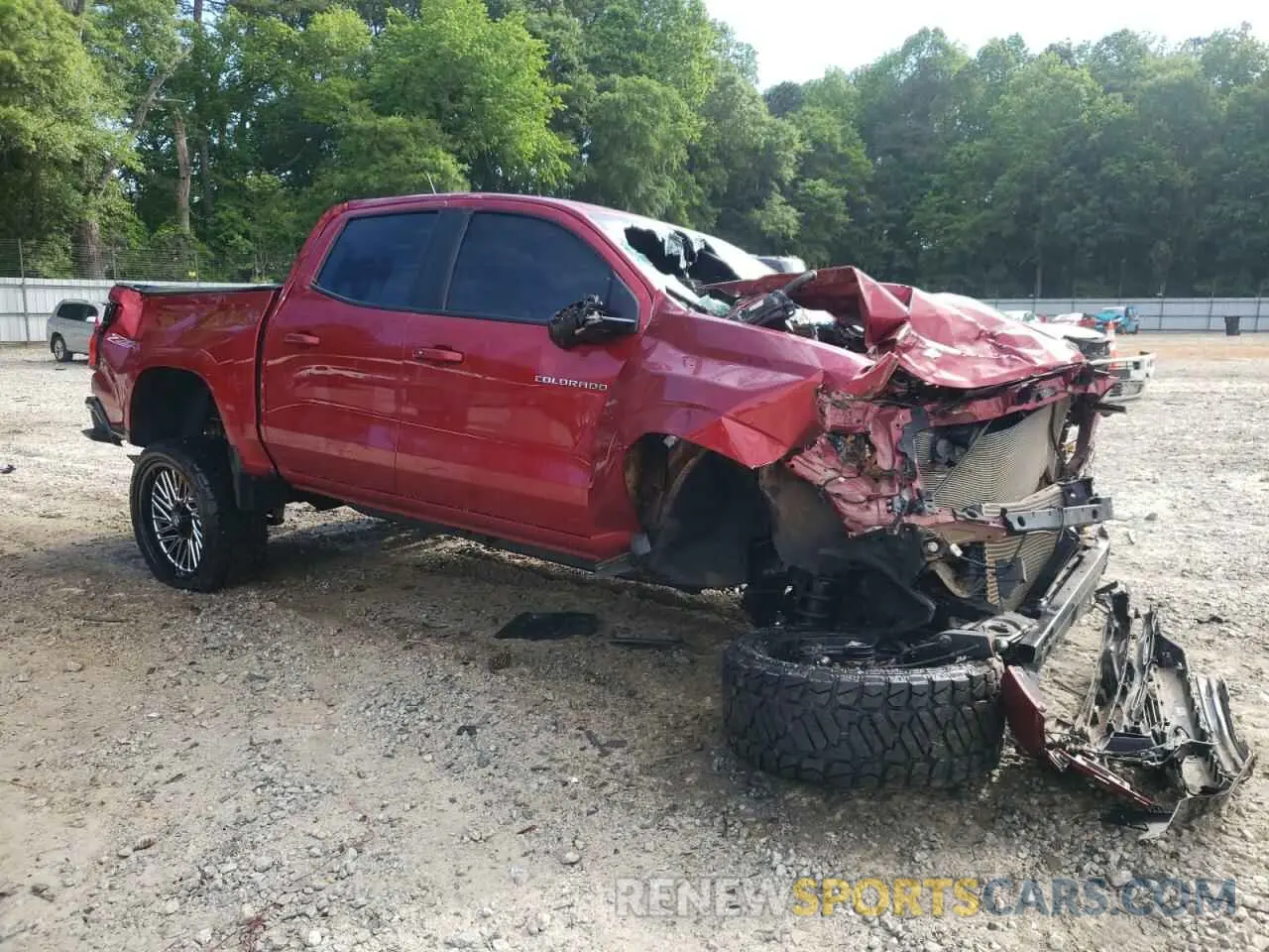 4 Photograph of a damaged car 1GCPTDEK6R1170331 CHEVROLET COLORADO 2024