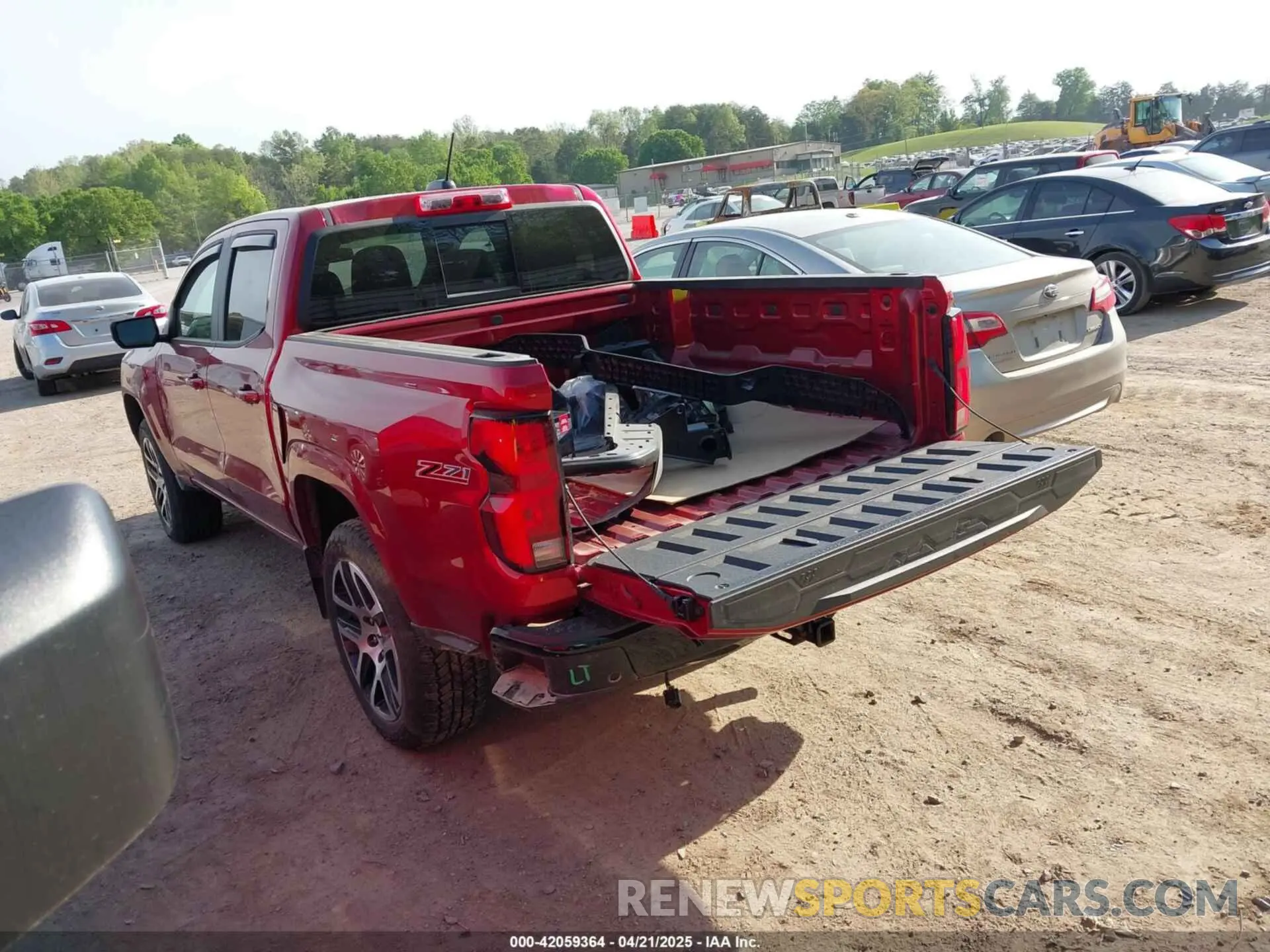 3 Photograph of a damaged car 1GCPTDEK8R1119445 CHEVROLET COLORADO 2024