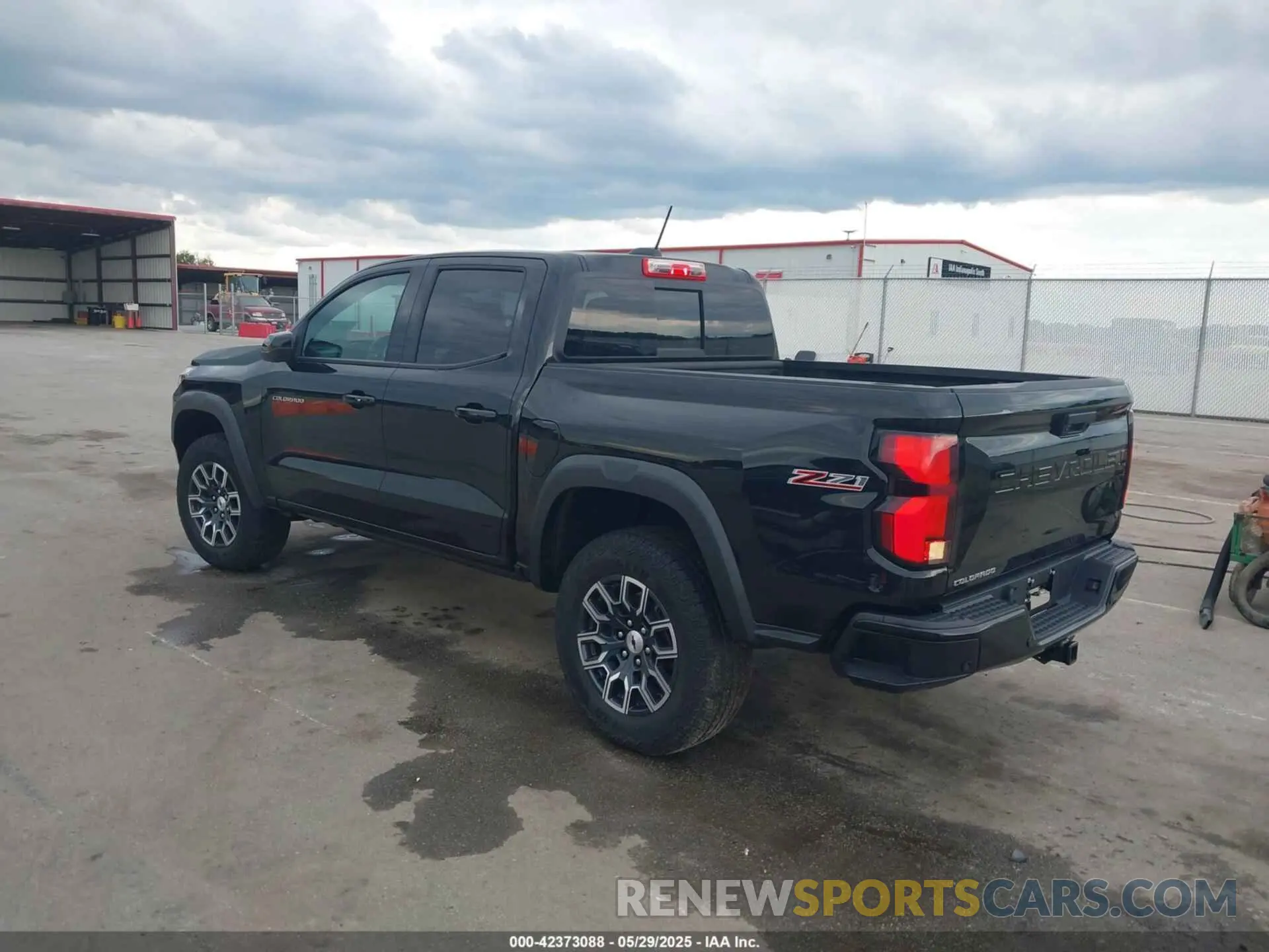 3 Photograph of a damaged car 1GCPTDEK8R1154471 CHEVROLET COLORADO 2024