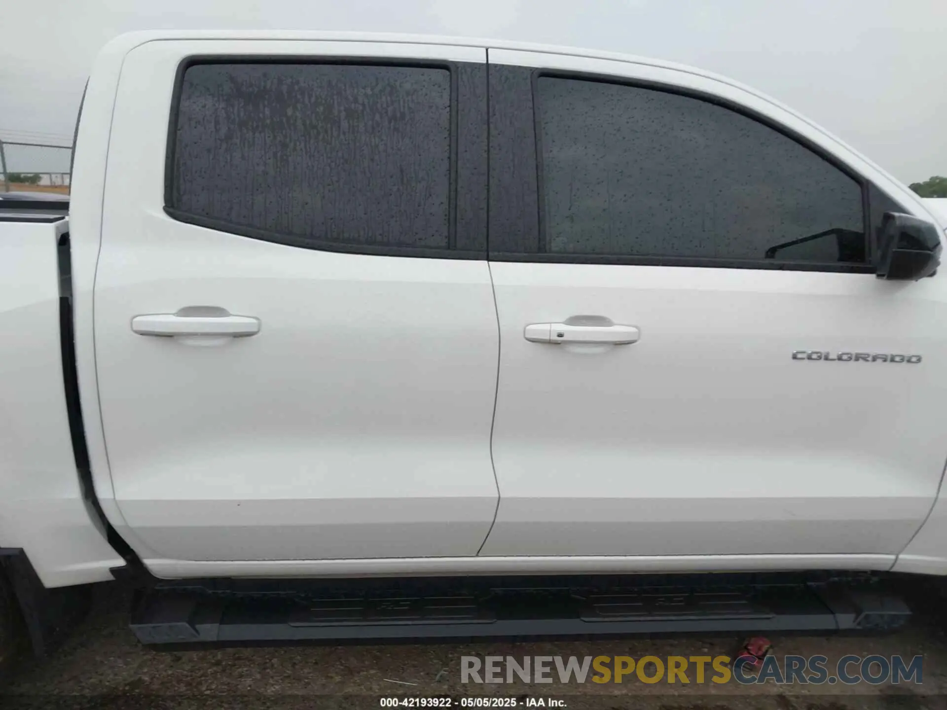 13 Photograph of a damaged car 1GCPTDEK8R1231274 CHEVROLET COLORADO 2024