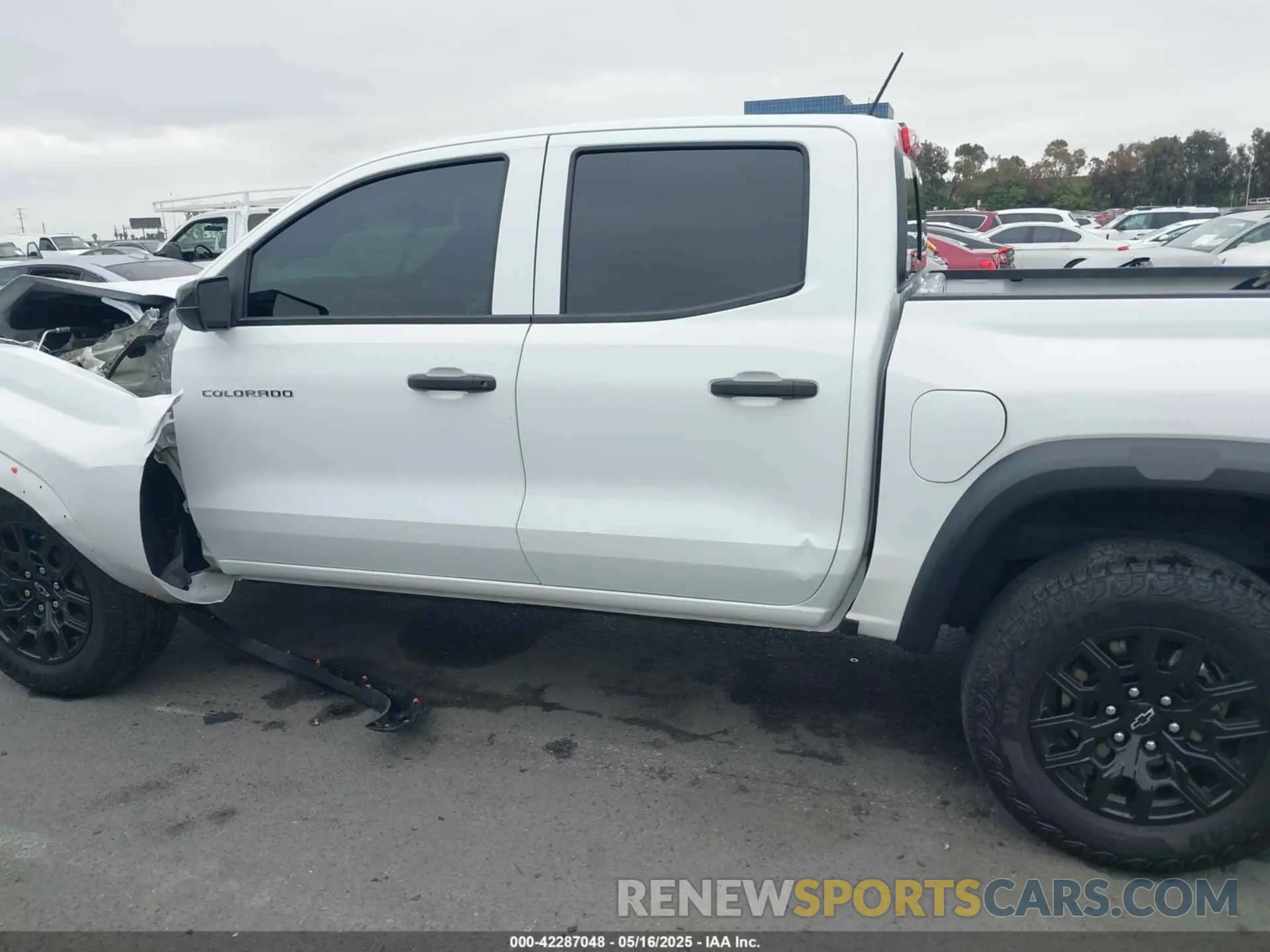 13 Photograph of a damaged car 1GCPTEEK1R1156164 CHEVROLET COLORADO 2024