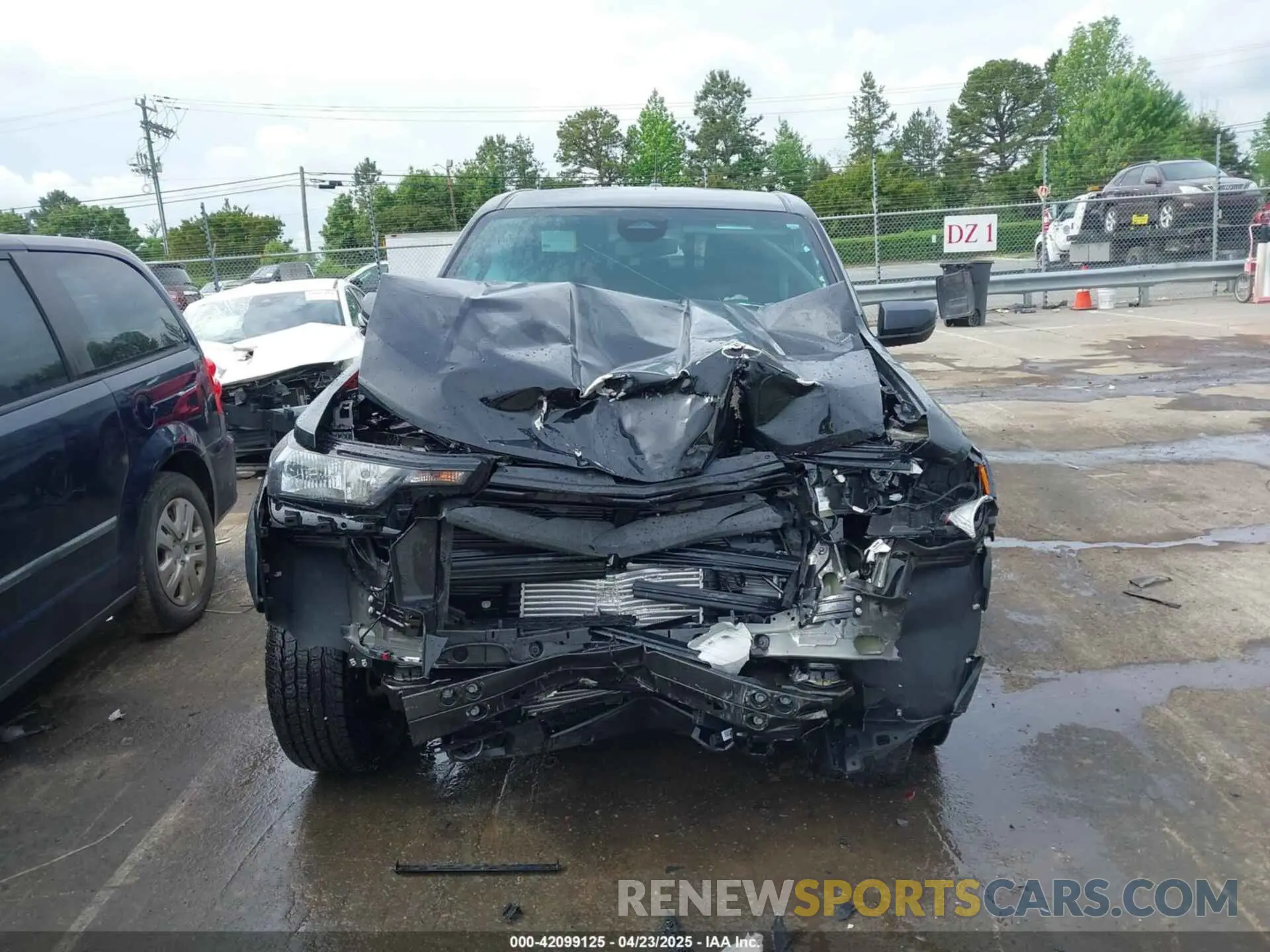 11 Photograph of a damaged car 1GCPTEEK1R1247113 CHEVROLET COLORADO 2024