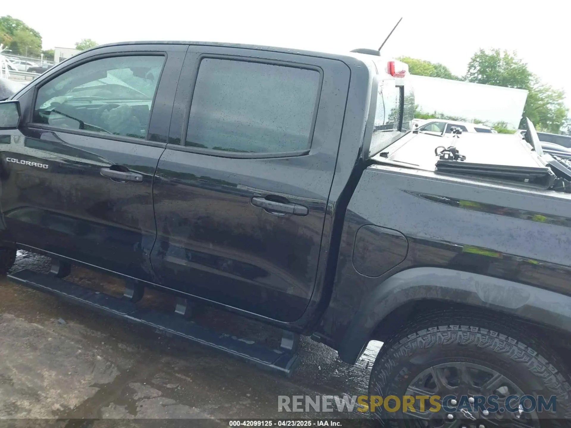 13 Photograph of a damaged car 1GCPTEEK1R1247113 CHEVROLET COLORADO 2024