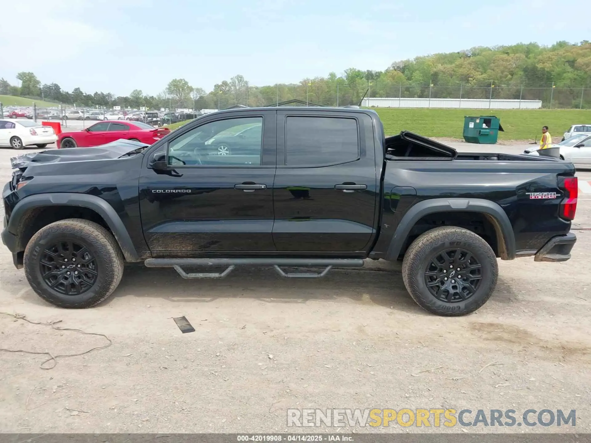 14 Photograph of a damaged car 1GCPTEEK1R1287336 CHEVROLET COLORADO 2024