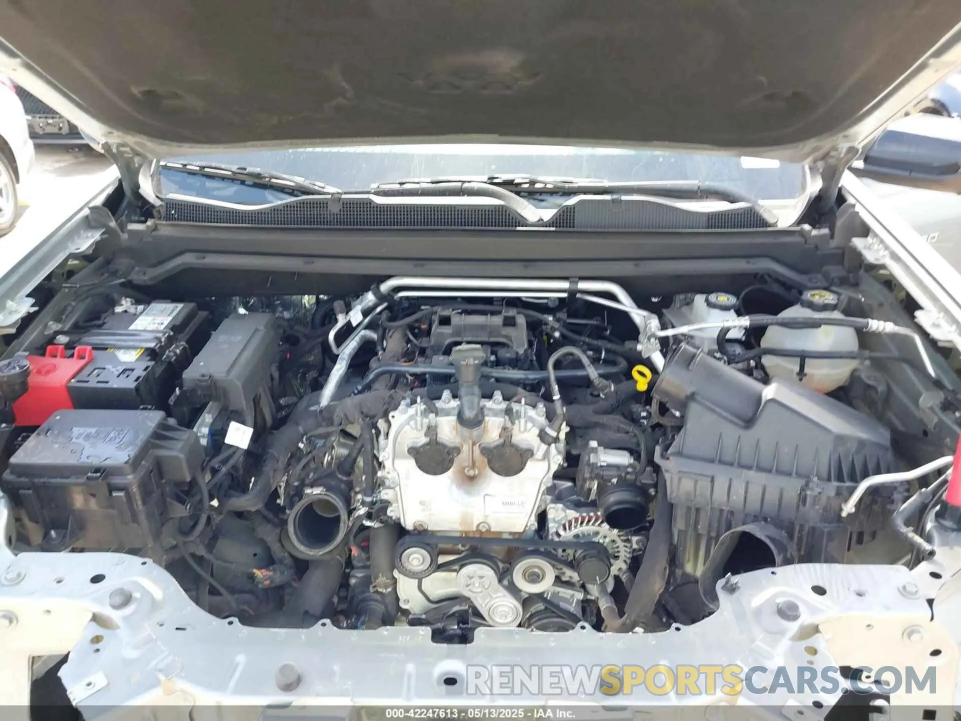 10 Photograph of a damaged car 1GCPTEEK1R1315989 CHEVROLET COLORADO 2024