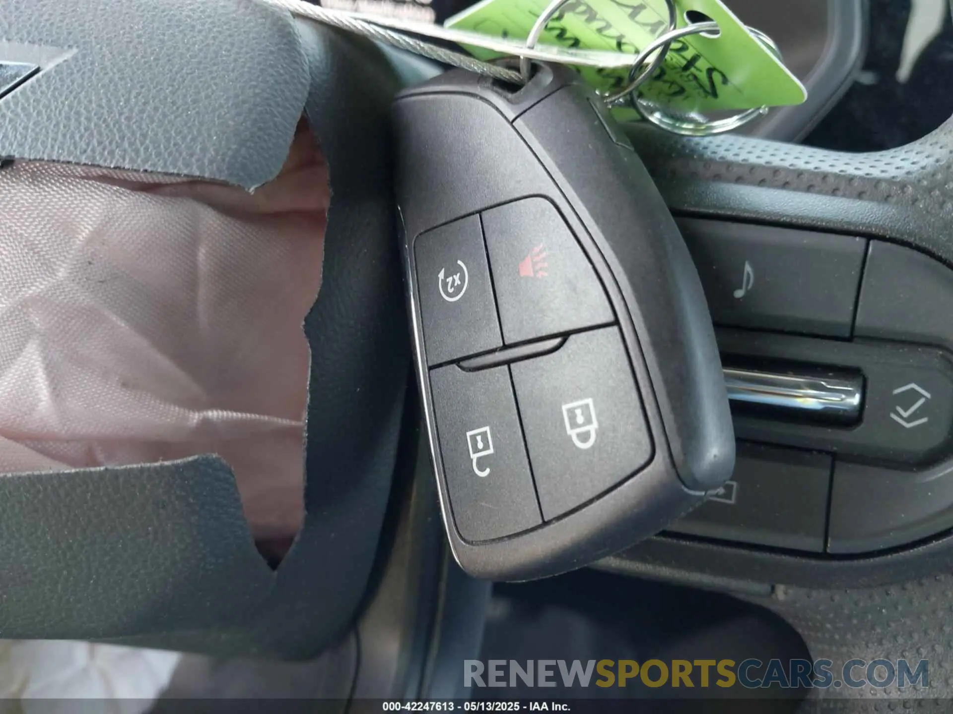 11 Photograph of a damaged car 1GCPTEEK1R1315989 CHEVROLET COLORADO 2024