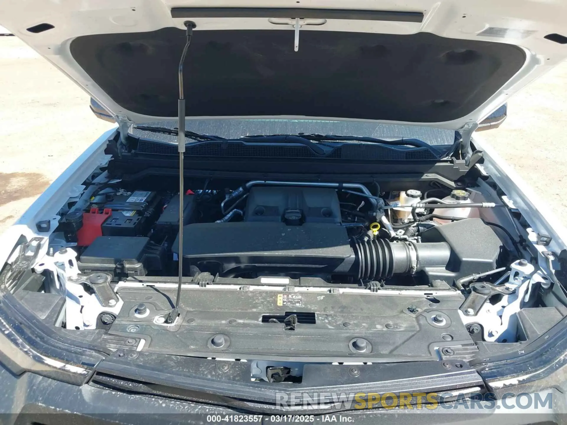 10 Photograph of a damaged car 1GCPTEEK5R1320242 CHEVROLET COLORADO 2024