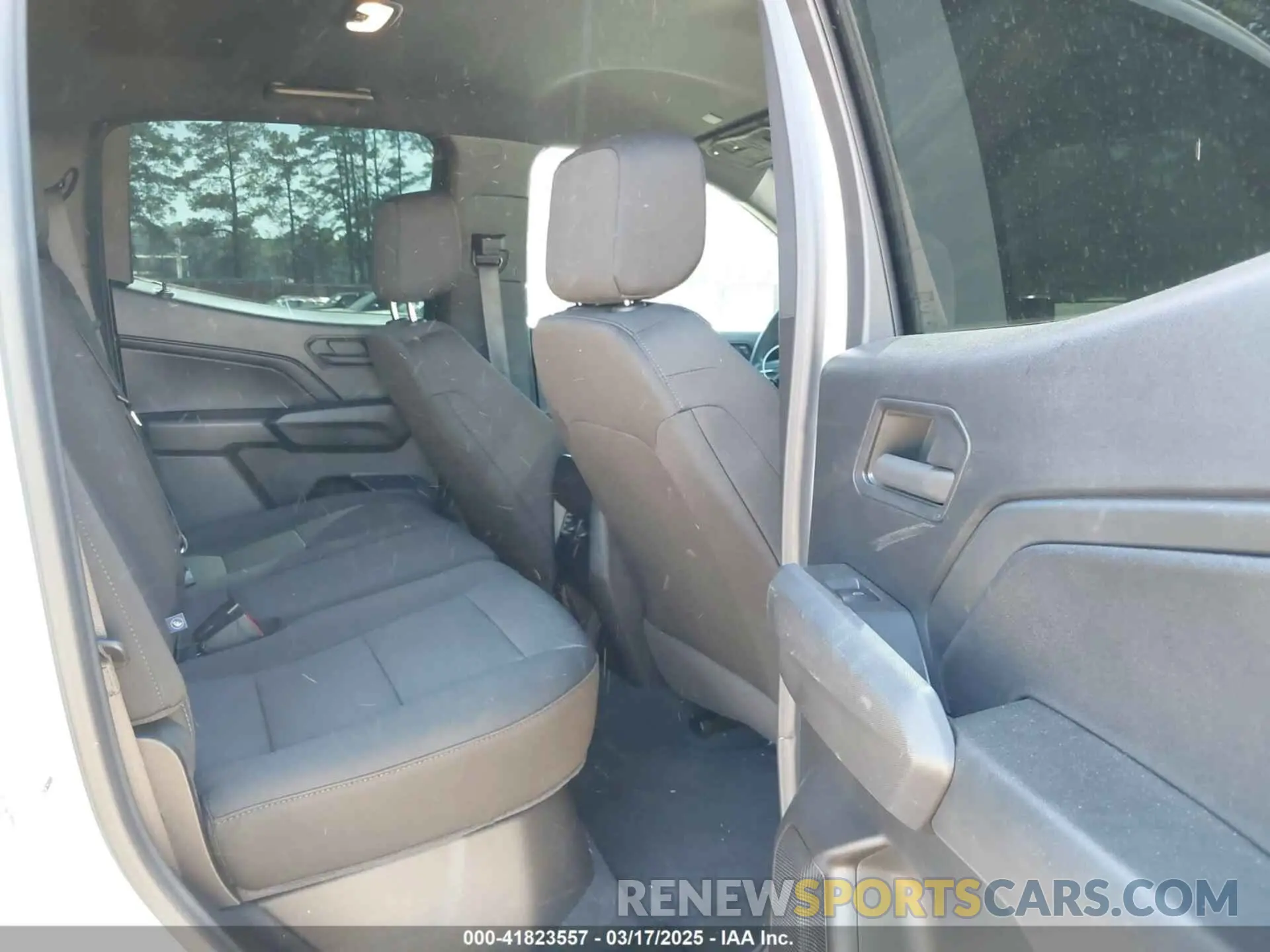 8 Photograph of a damaged car 1GCPTEEK5R1320242 CHEVROLET COLORADO 2024