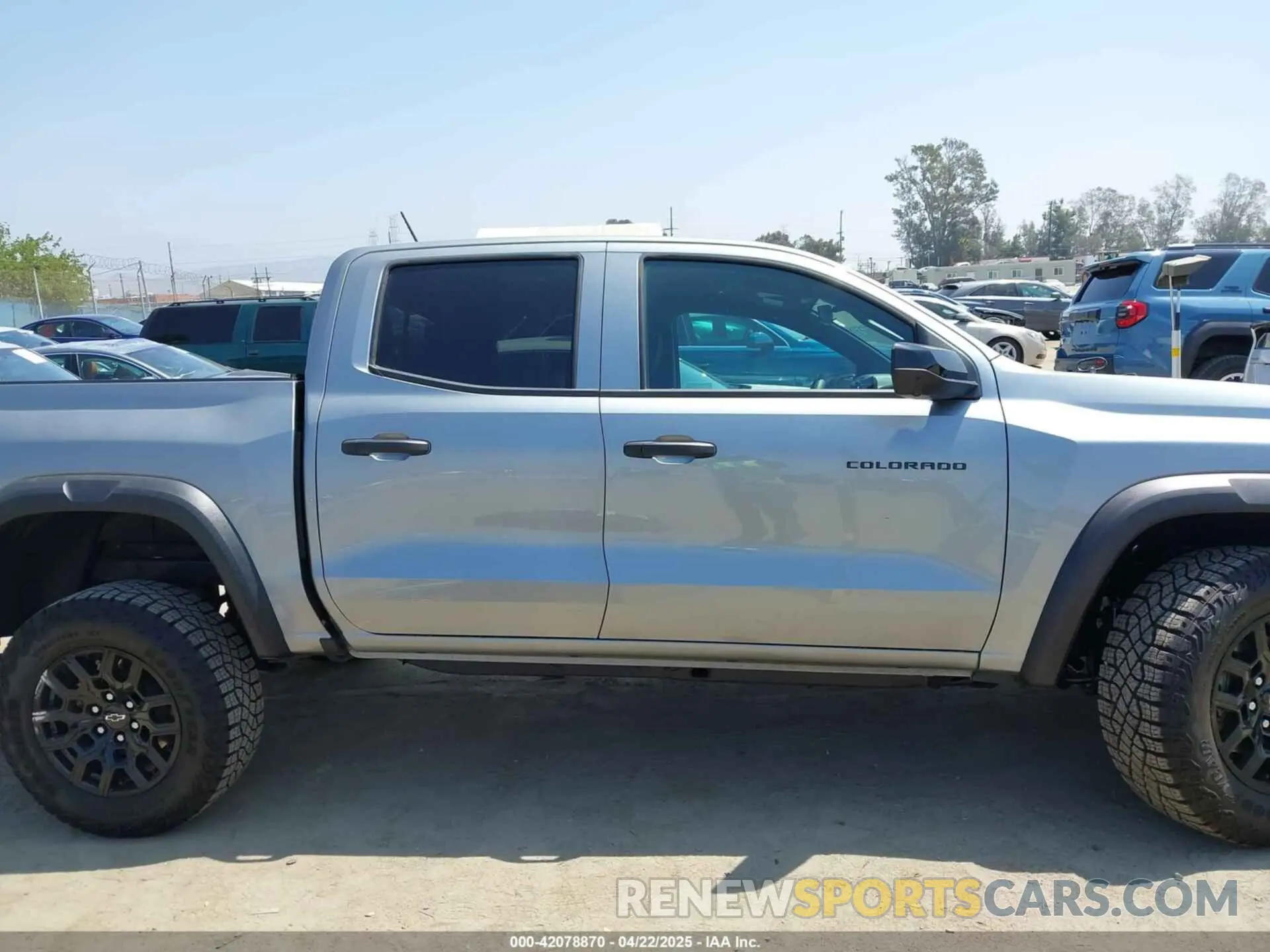 14 Photograph of a damaged car 1GCPTEEK8R1167825 CHEVROLET COLORADO 2024
