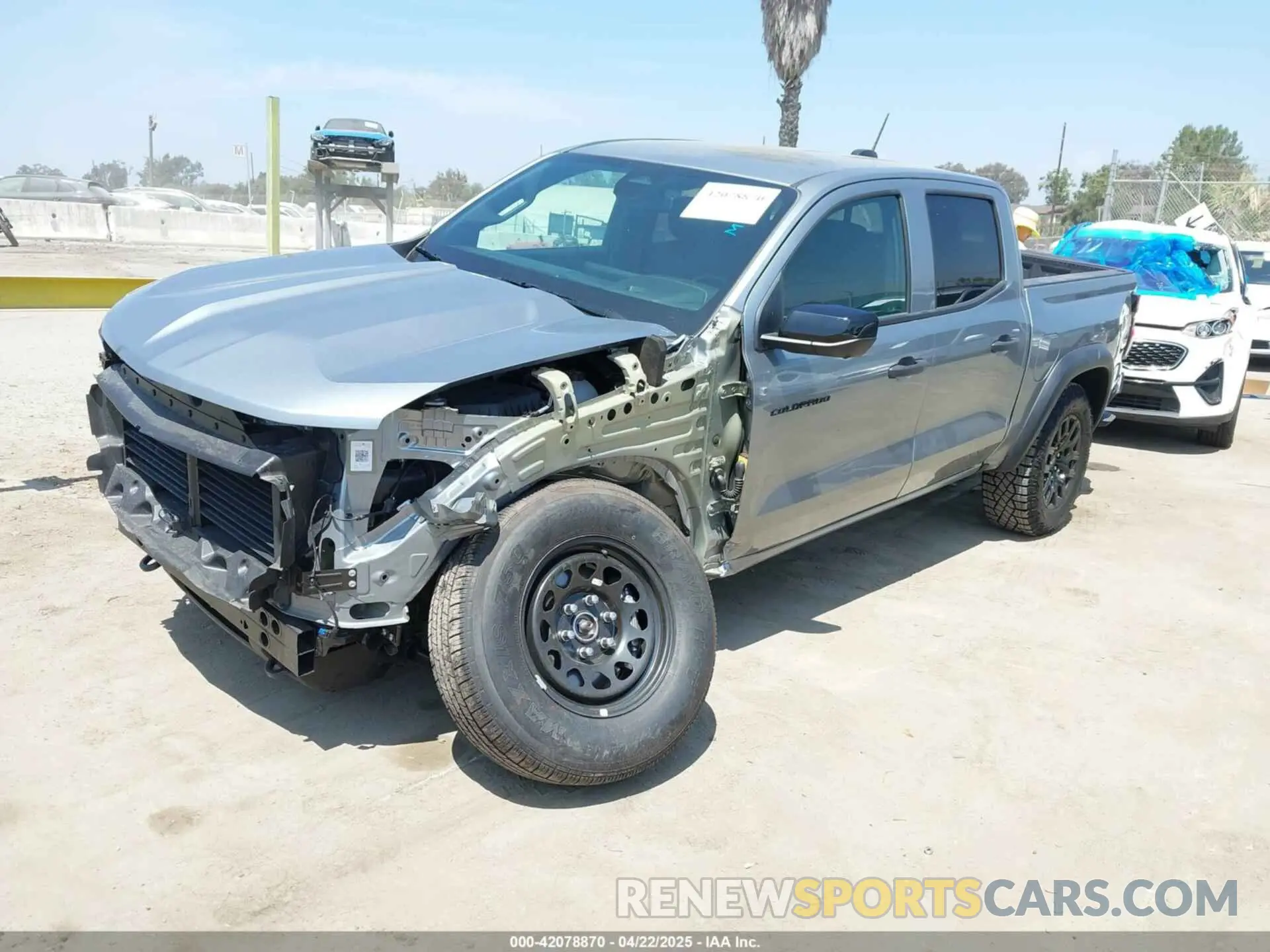 2 Photograph of a damaged car 1GCPTEEK8R1167825 CHEVROLET COLORADO 2024